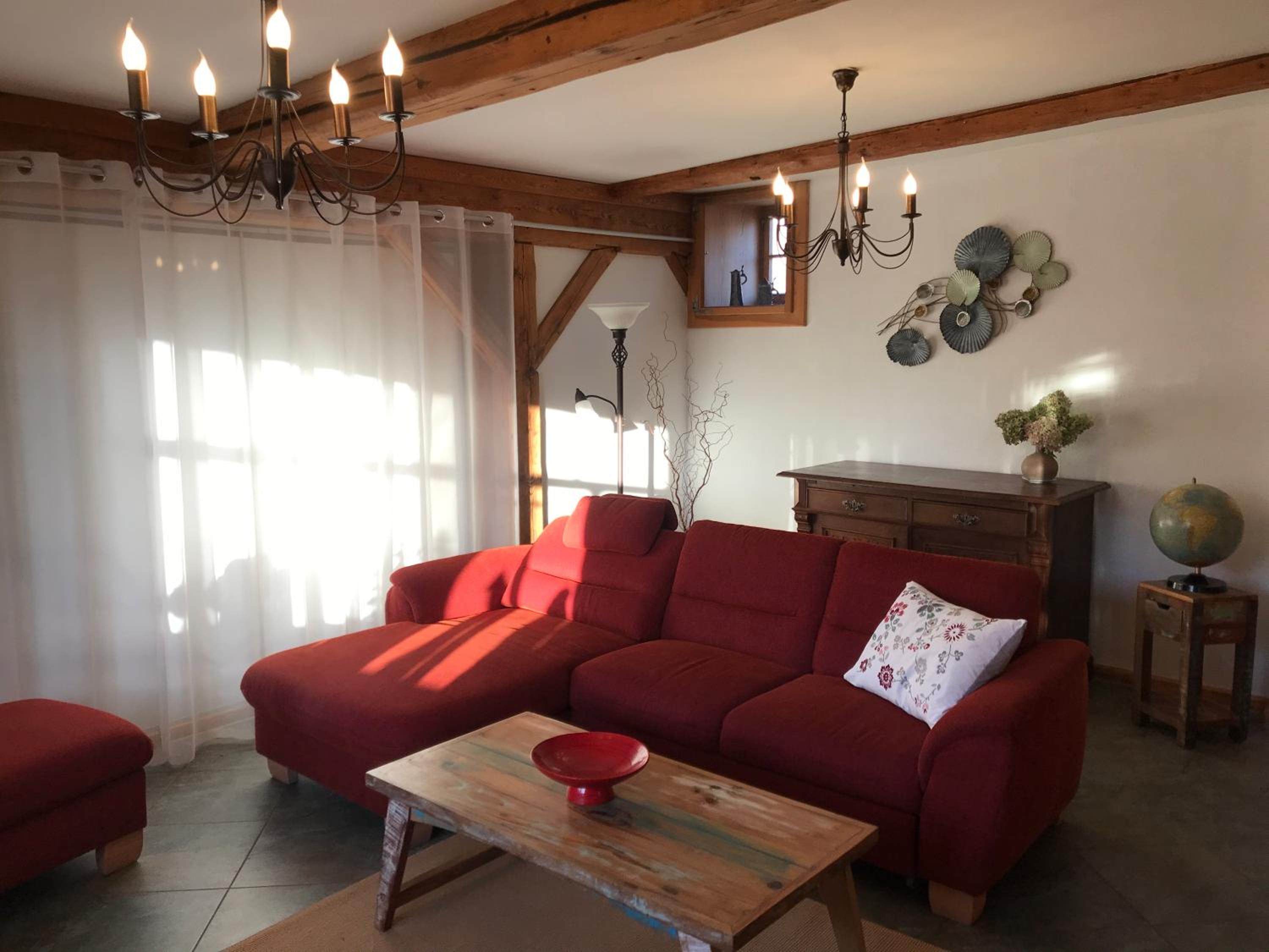 Fachwerkhaus mit rustikalem Weinkeller und Garten, ganze Unterkunft, gute Lage