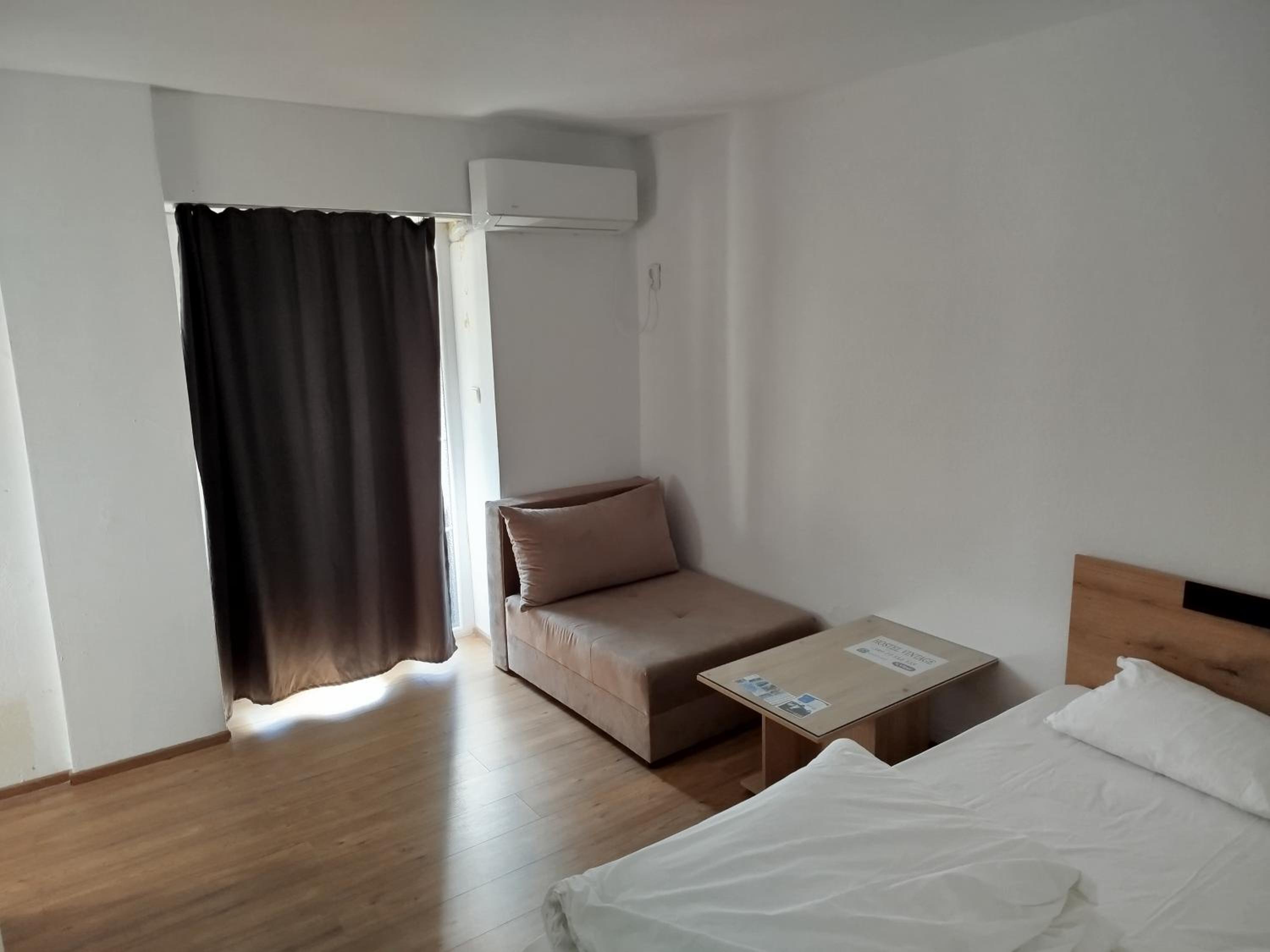 Vintage Apartment