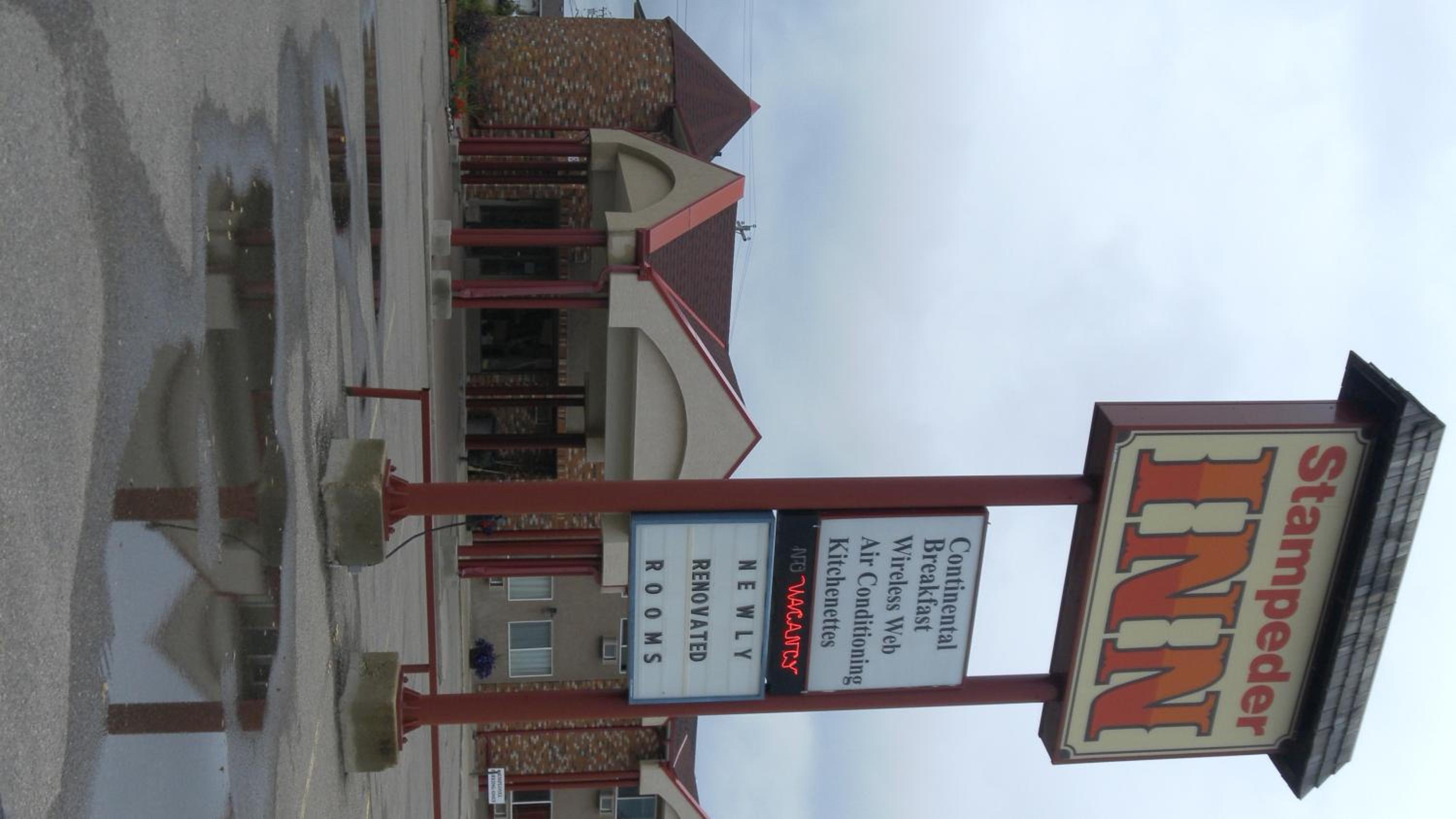 Stampeder Inn