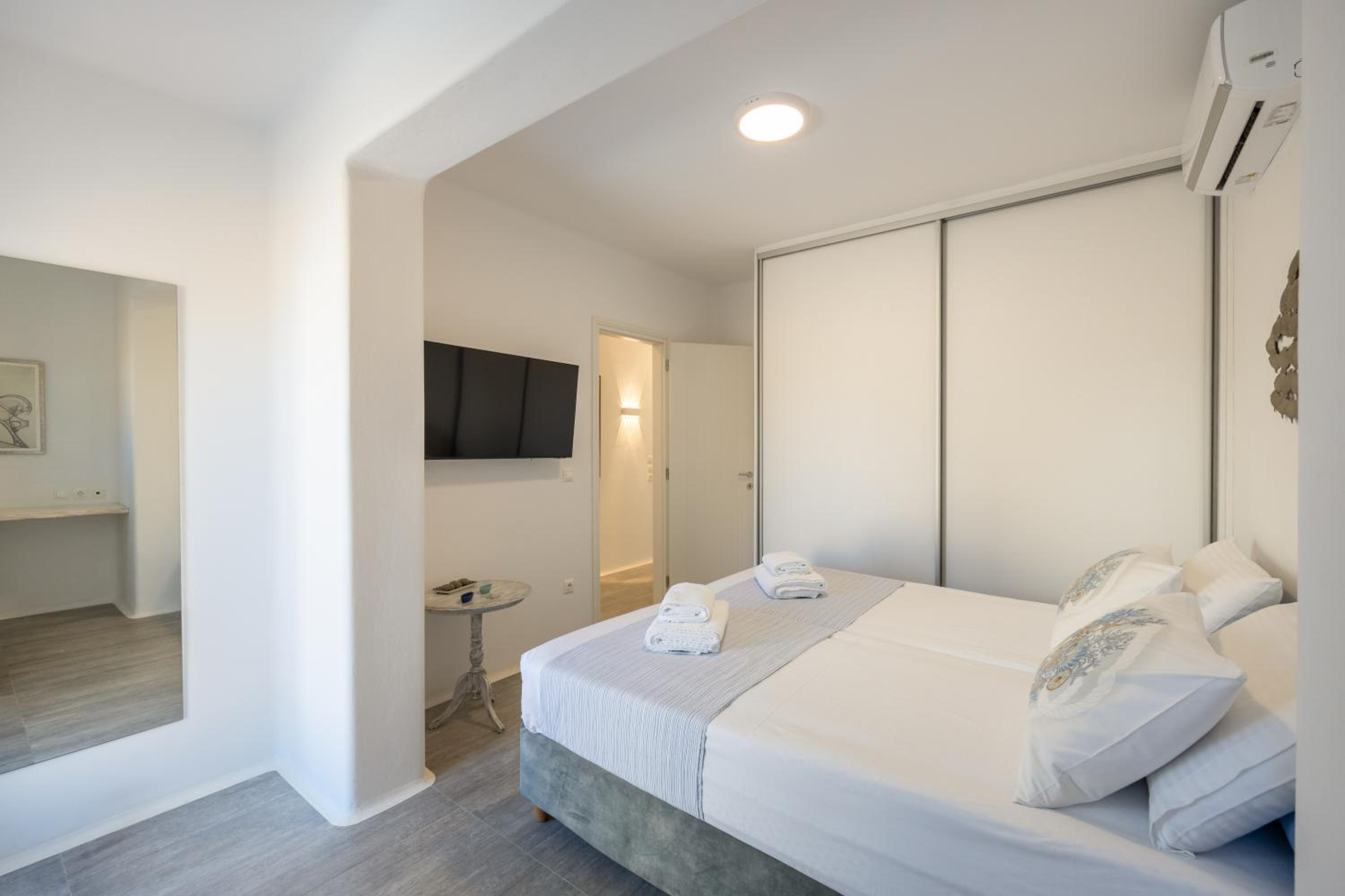 Paros Melodia Apartments