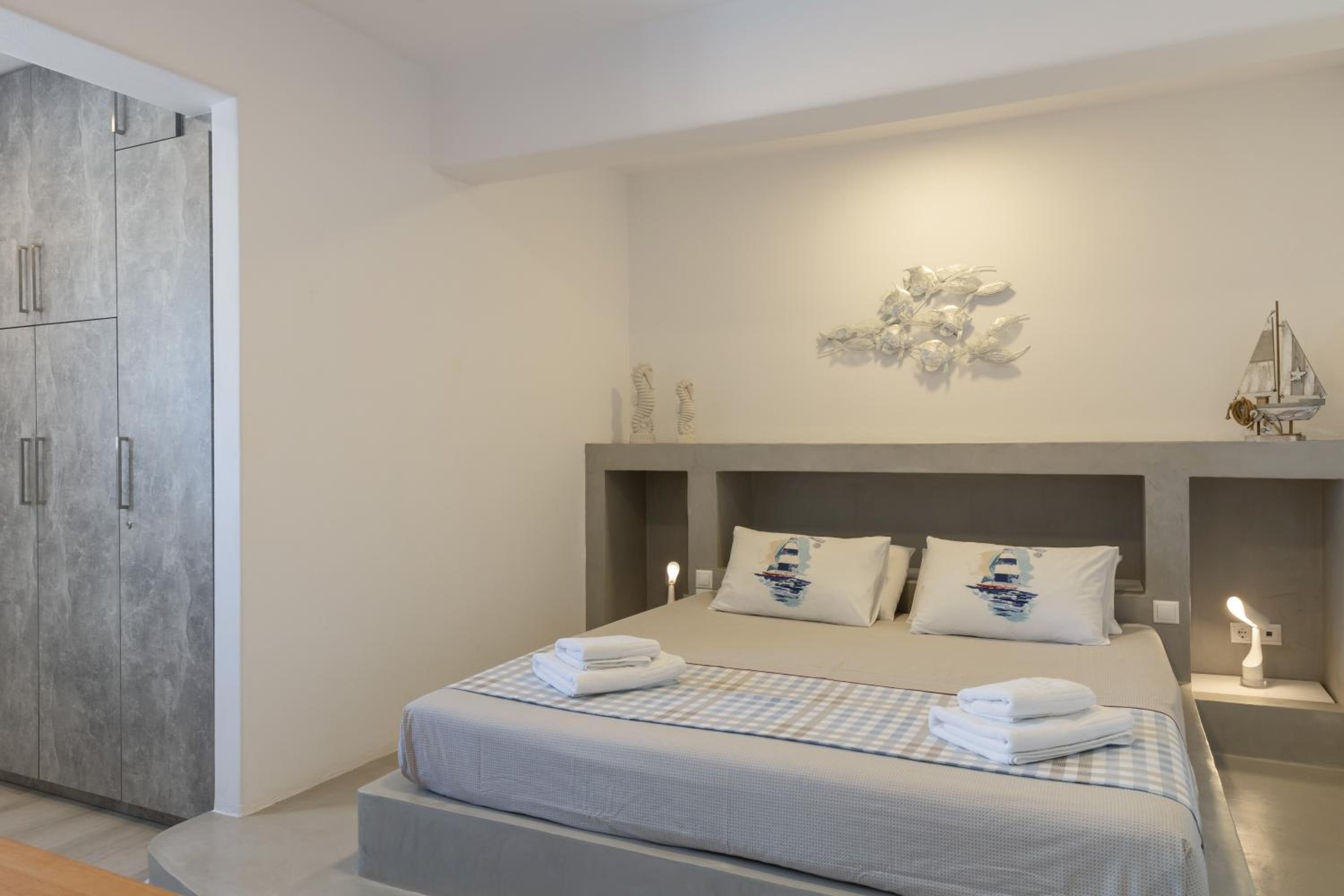 Paros Melodia Apartments