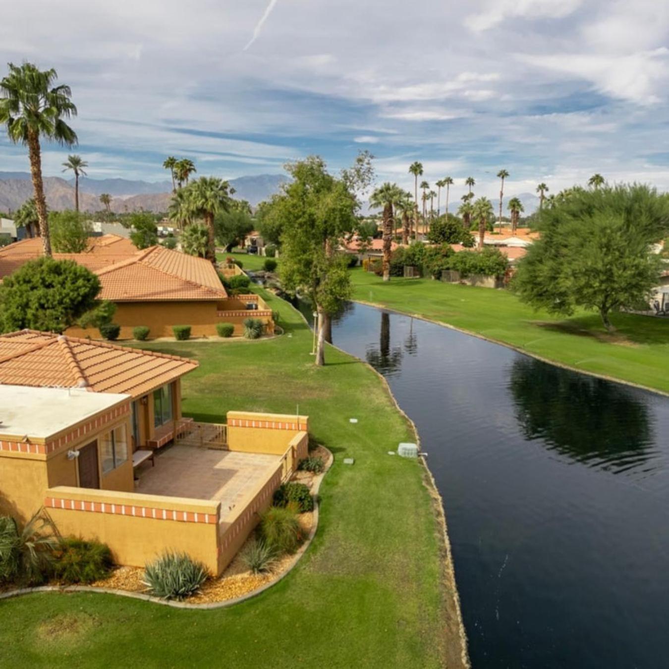 Casa De Wells at Indian Palms Country Club - 2 Bedroom with Waterfall View view 4