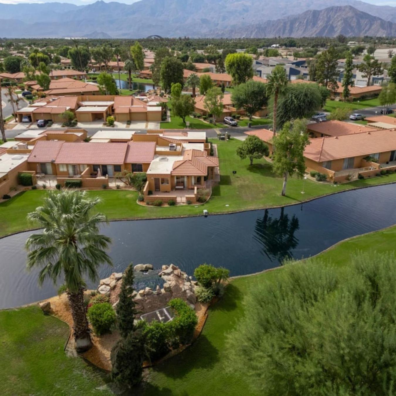 Casa De Wells at Indian Palms Country Club - 2 Bedroom with Waterfall View view 3