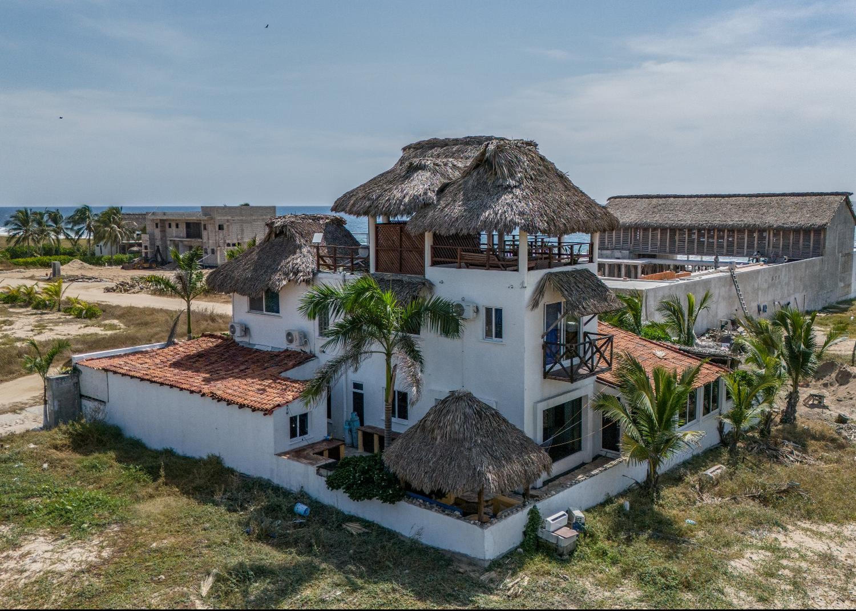 Beachside Casa Sunset view 3