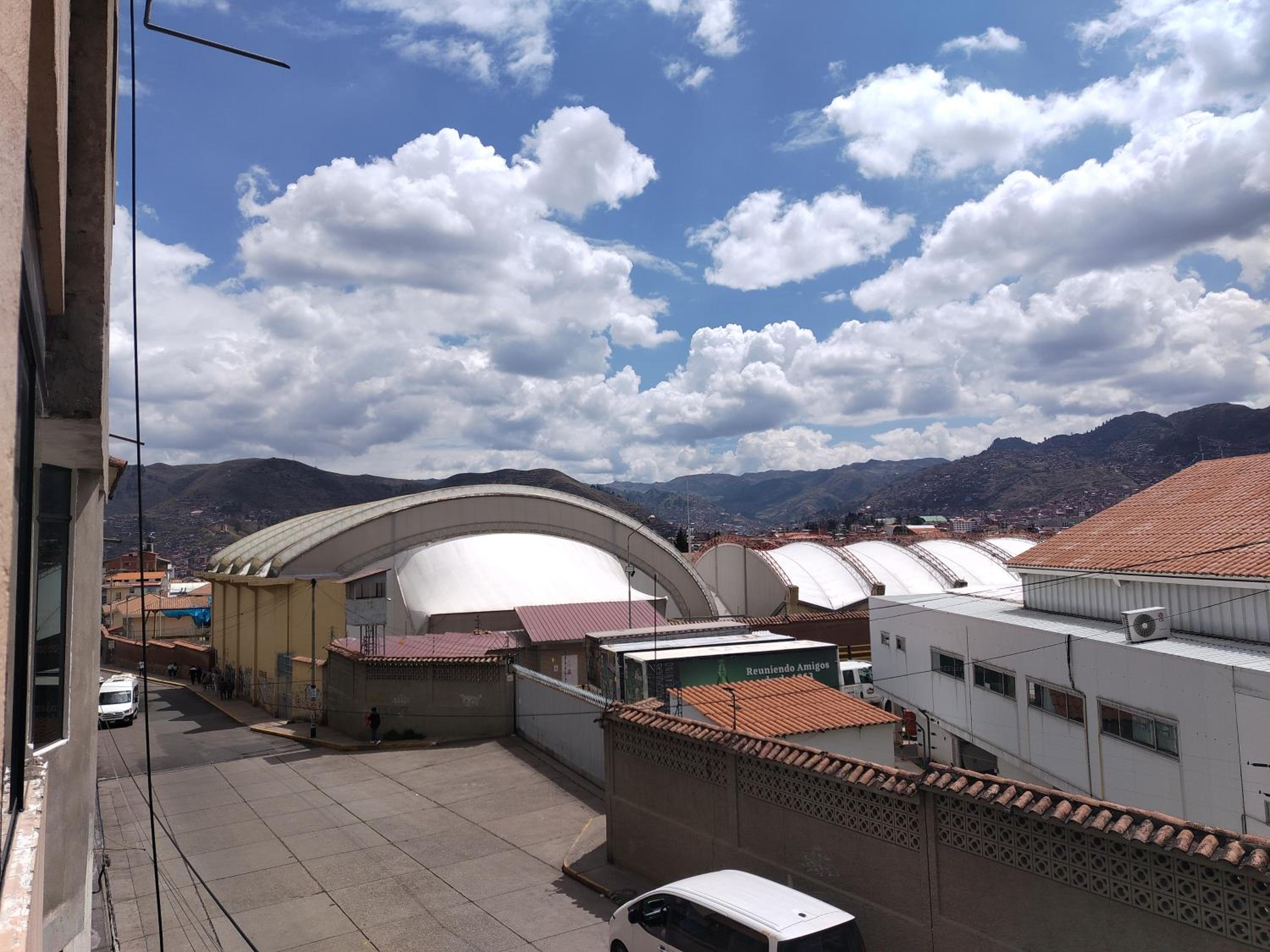 Cusco Tahuanwasi Apartments view 4