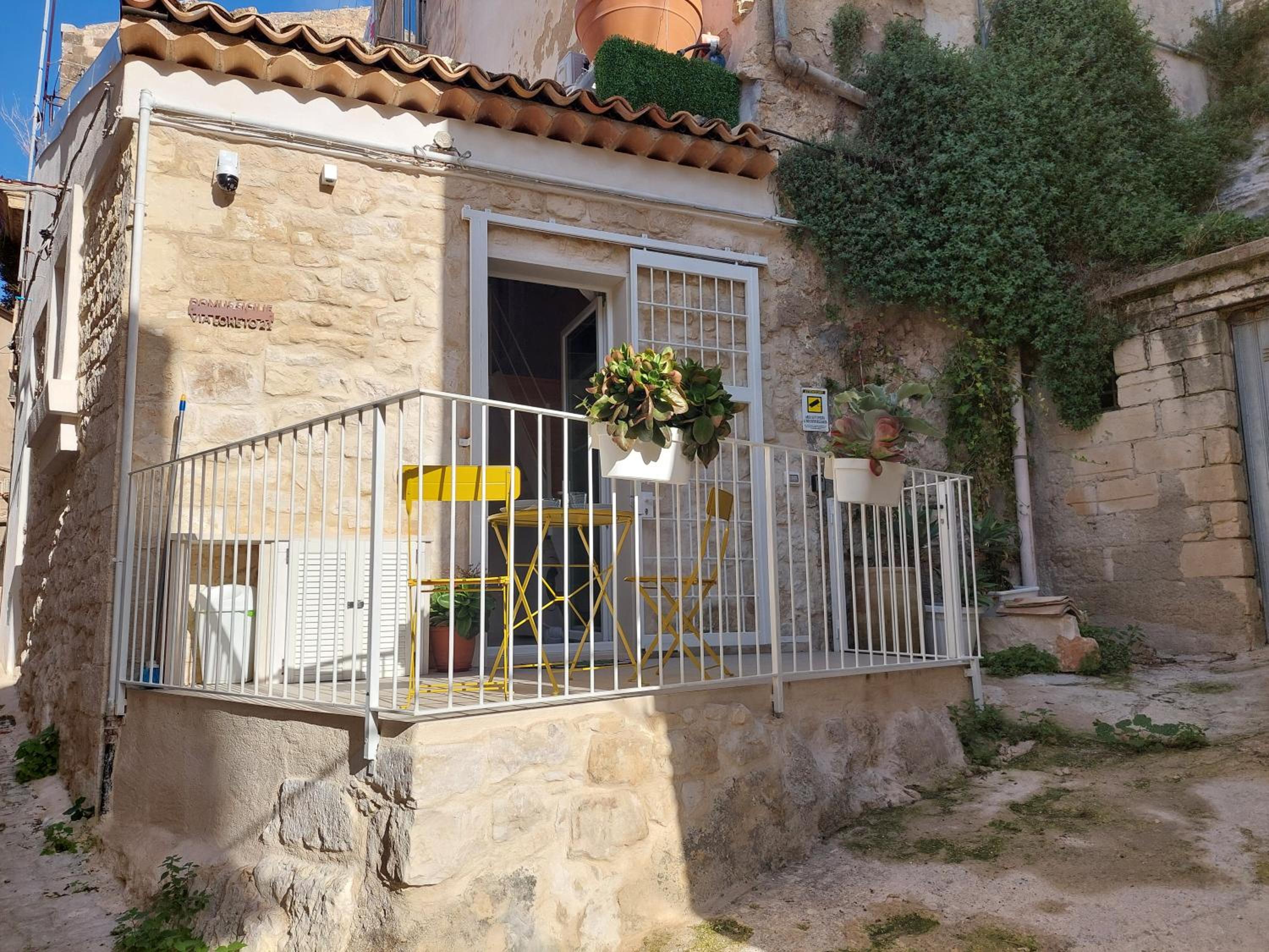 Domus Sicilie view 5