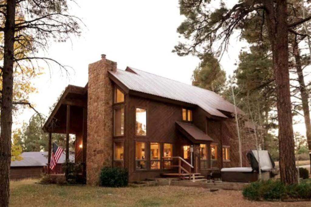 Mountain Home with Hot Tub VRP-26-0178
