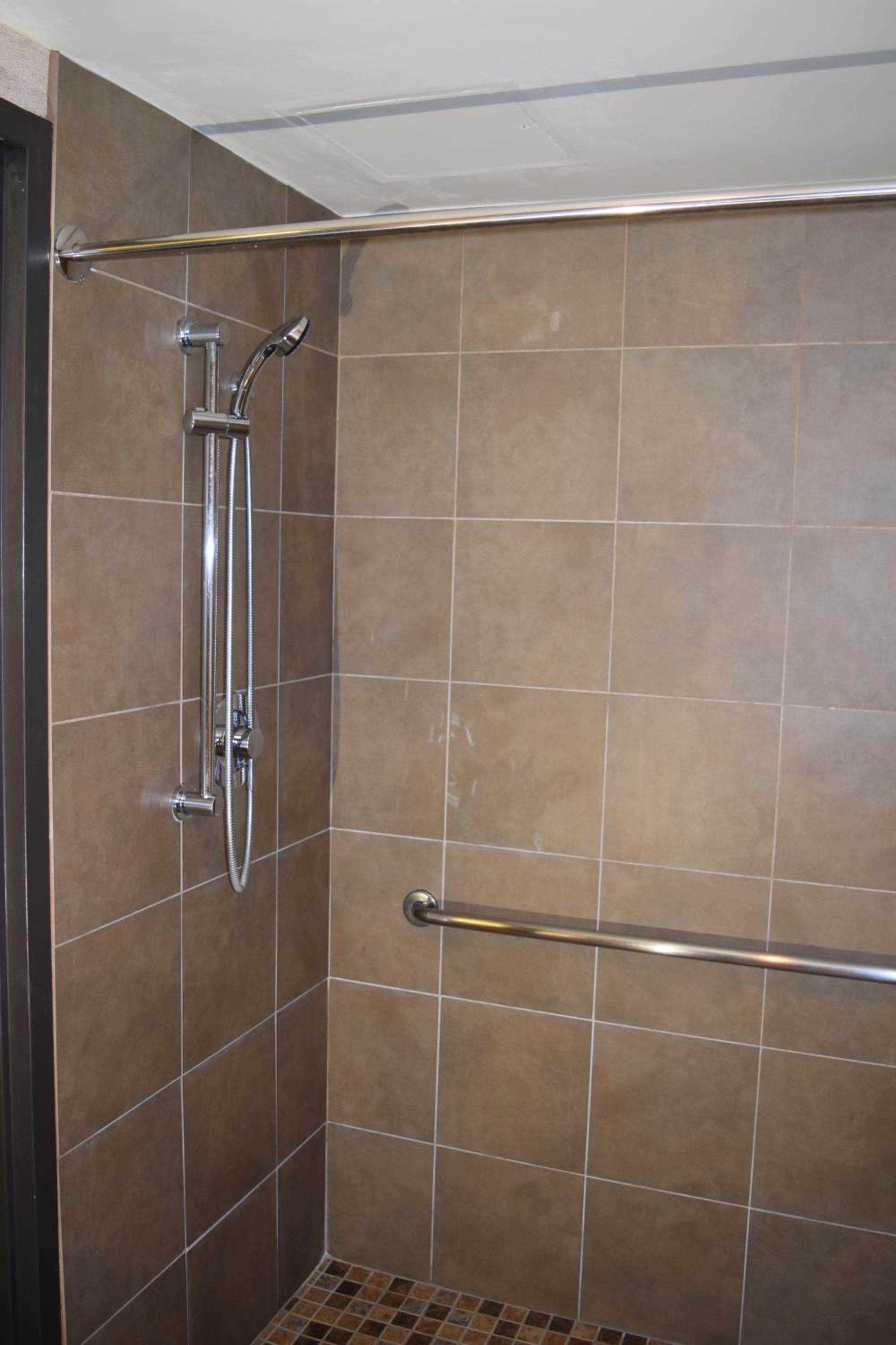 Van Nuys Vacations - Airtel Plaza Hotel - Property Image 24