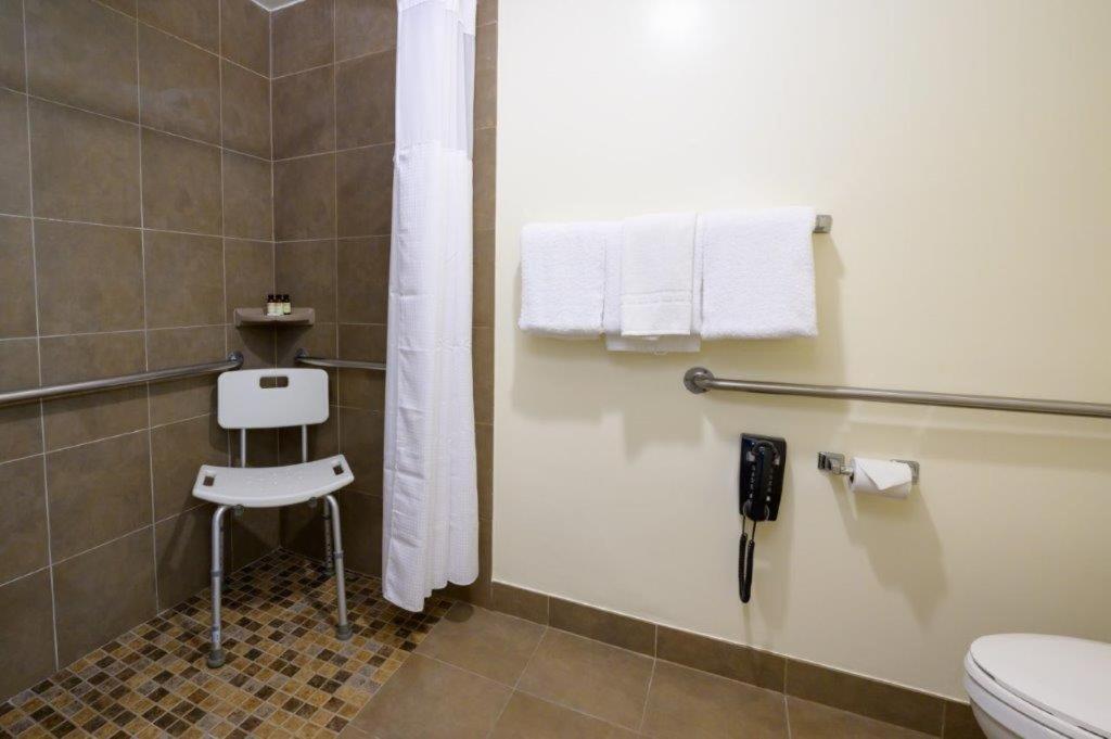 Van Nuys Vacations - Airtel Plaza Hotel - Property Image 22