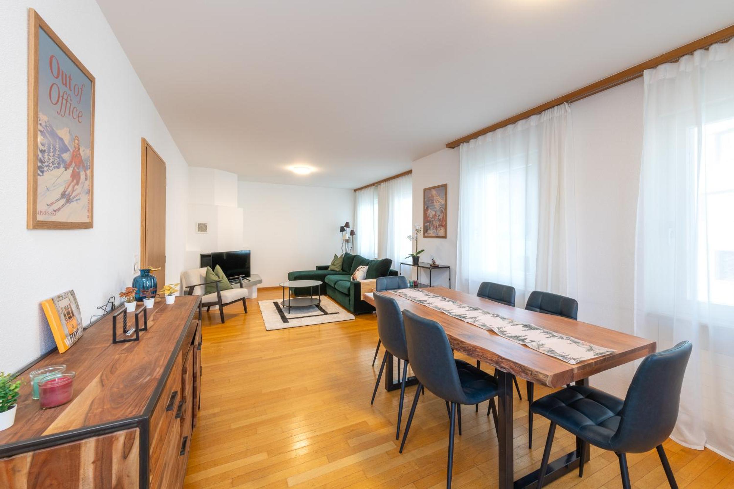 Duplex cosy appt, top location