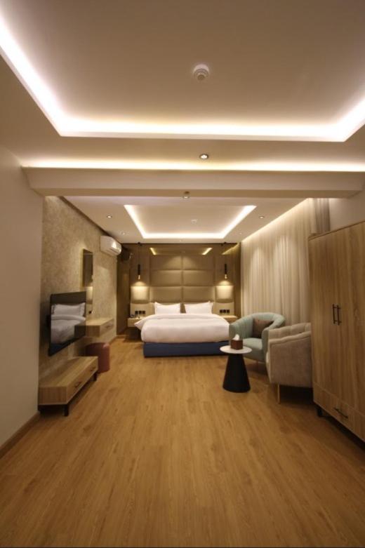 hotel room