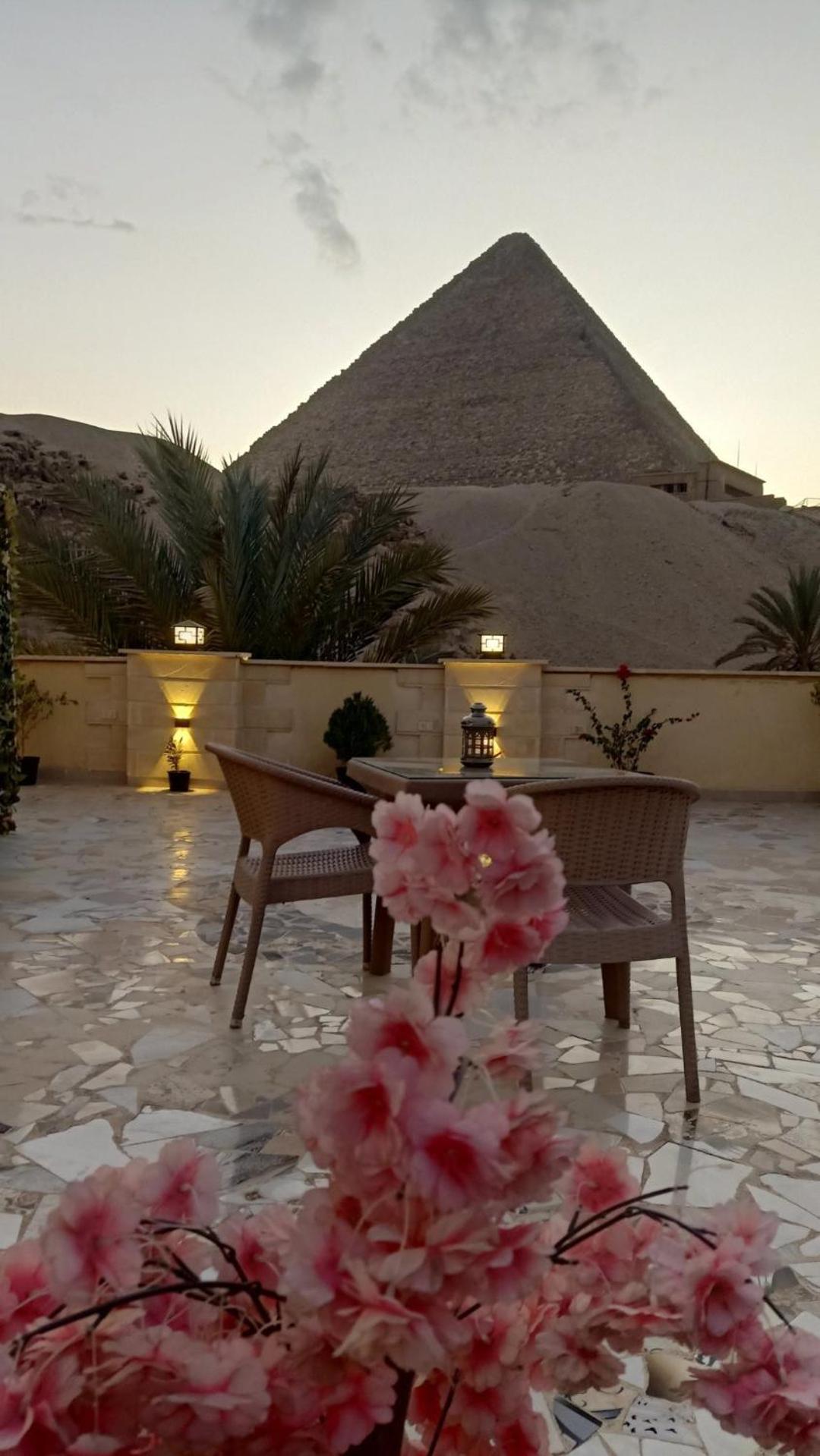 MK pyramid inn