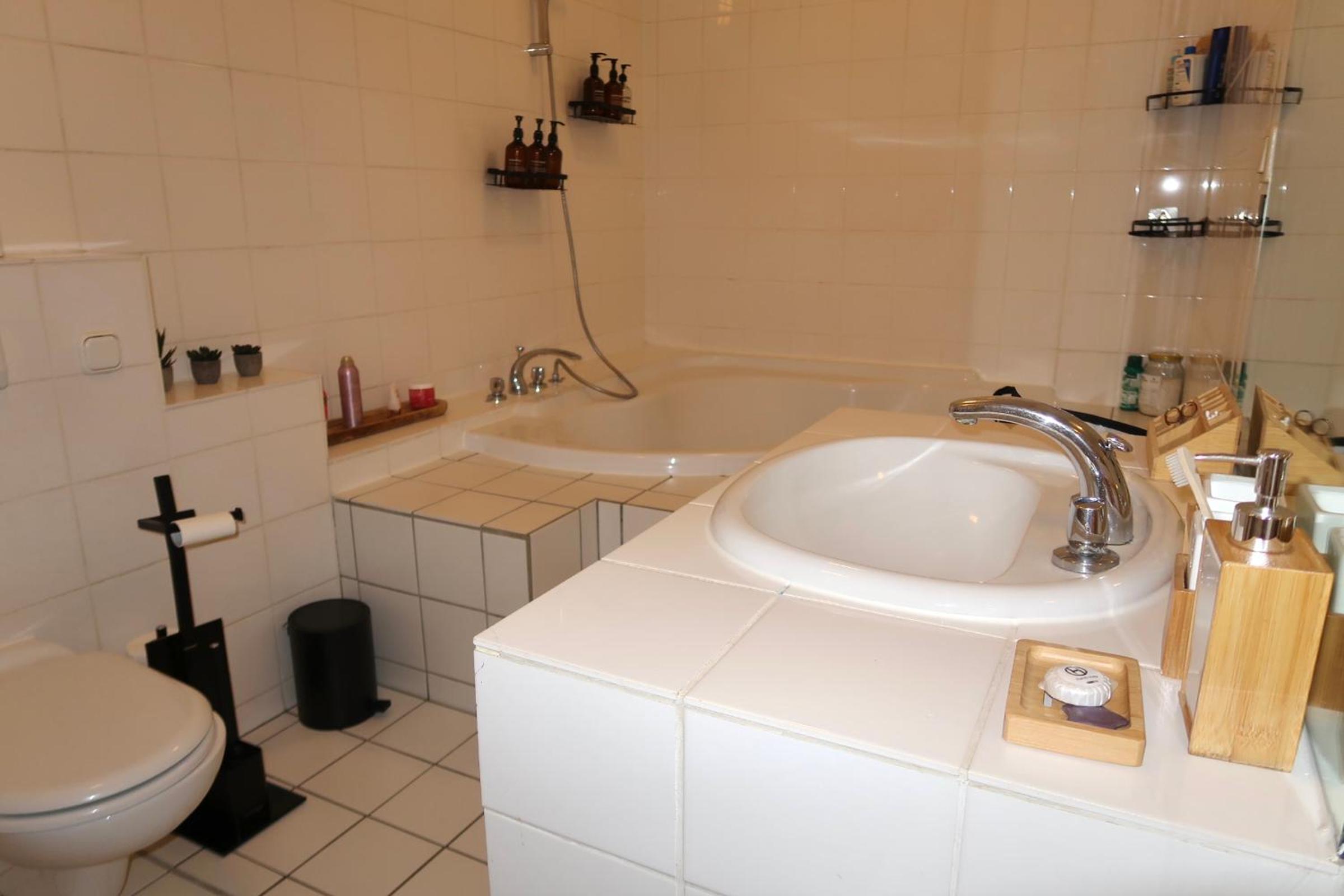 Schöner Altbau in Sachsenhausen 20 Min zur Messe