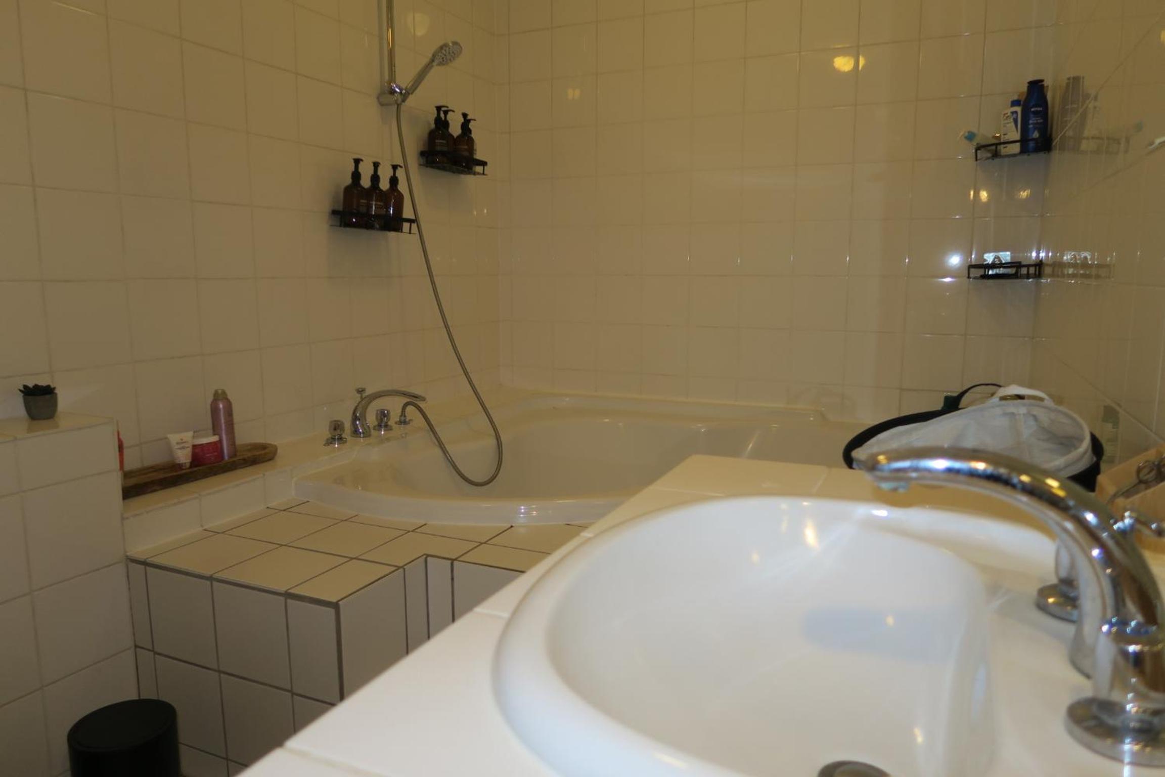 Schöner Altbau in Sachsenhausen 20 Min zur Messe