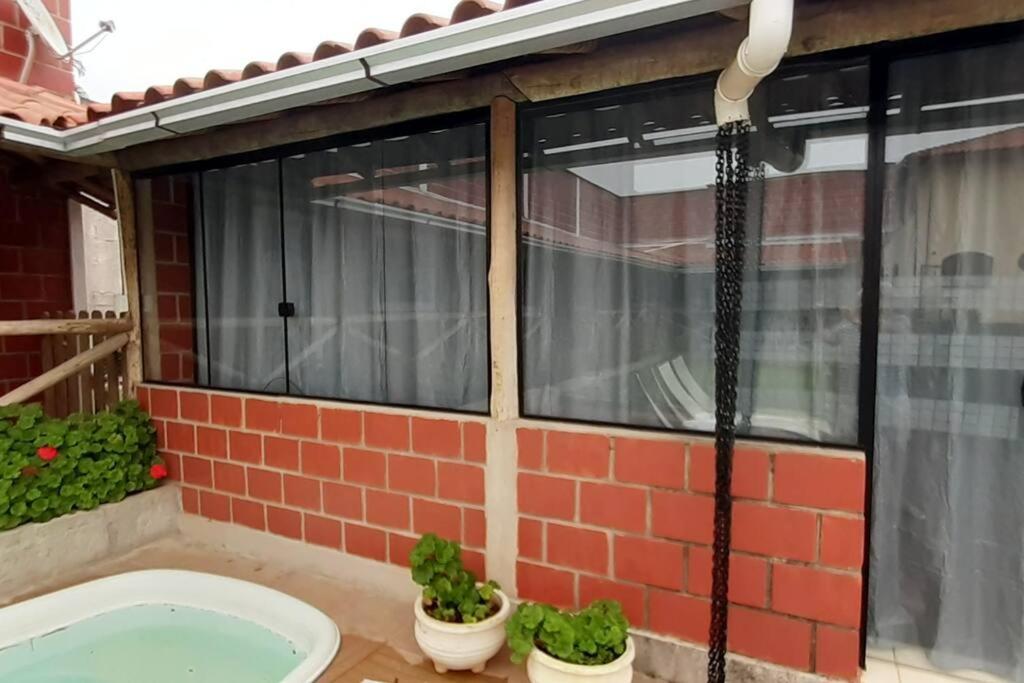 Recanto do Tênis e Beach Tênis, Casa com 5 suítes