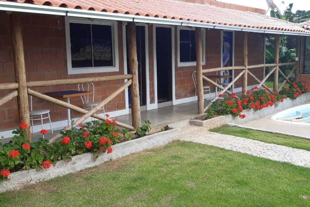 Recanto do Tênis e Beach Tênis, Casa com 5 suítes