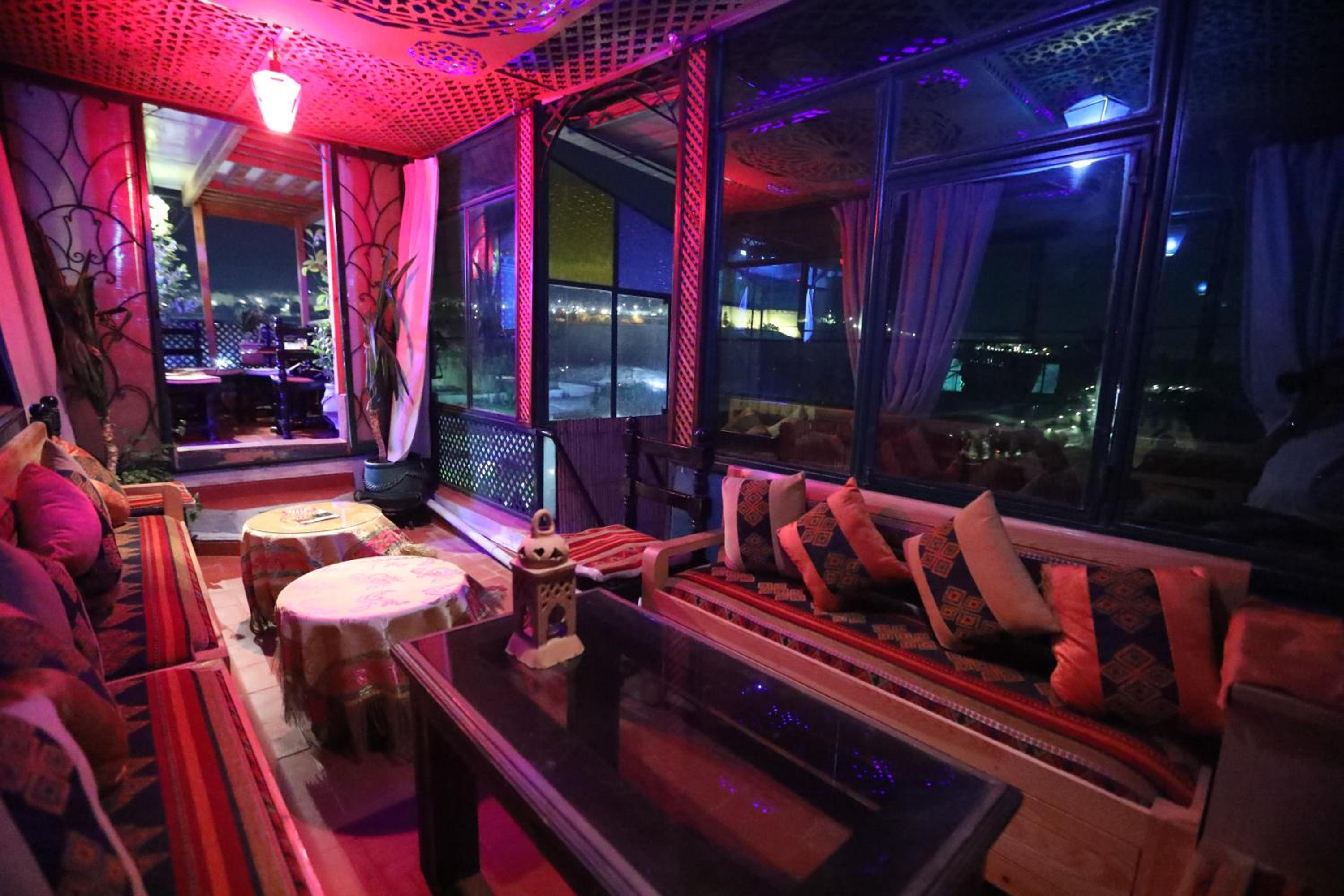 lounge