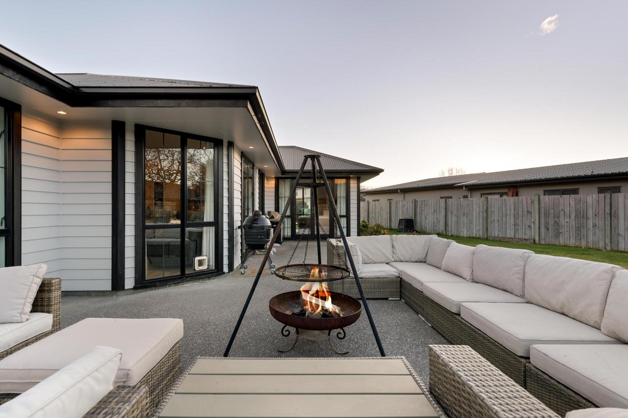 Hope Nest - Luxury Family Home & Spa - Queenstown view 5