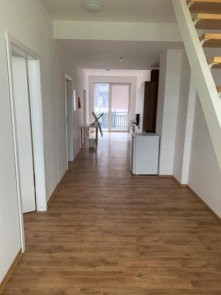 Helle Wohnung mit Balkon perfekt für Monteure und Arbeiter