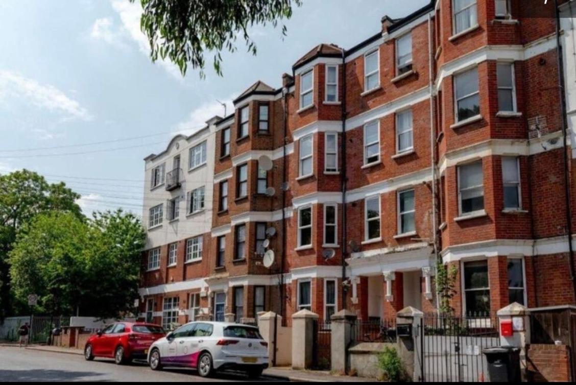 Sleeps 4,Roof Garden, Top Apartment, Zone 2 Cls Central