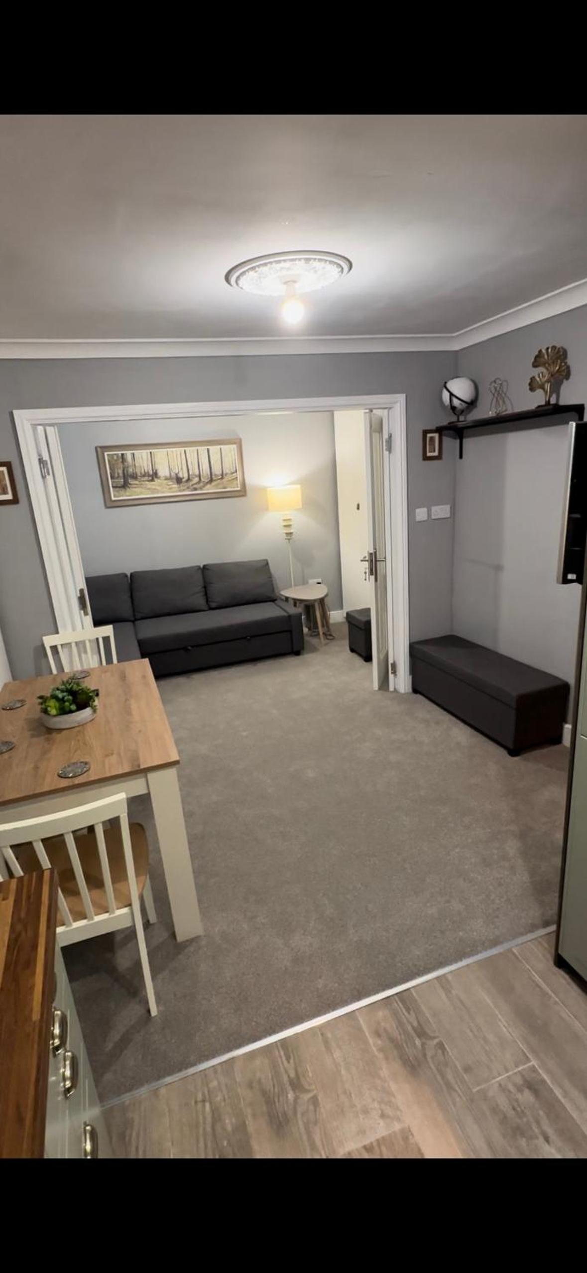 Sleeps 4,Roof Garden, Top Apartment, Zone 2 Cls Central