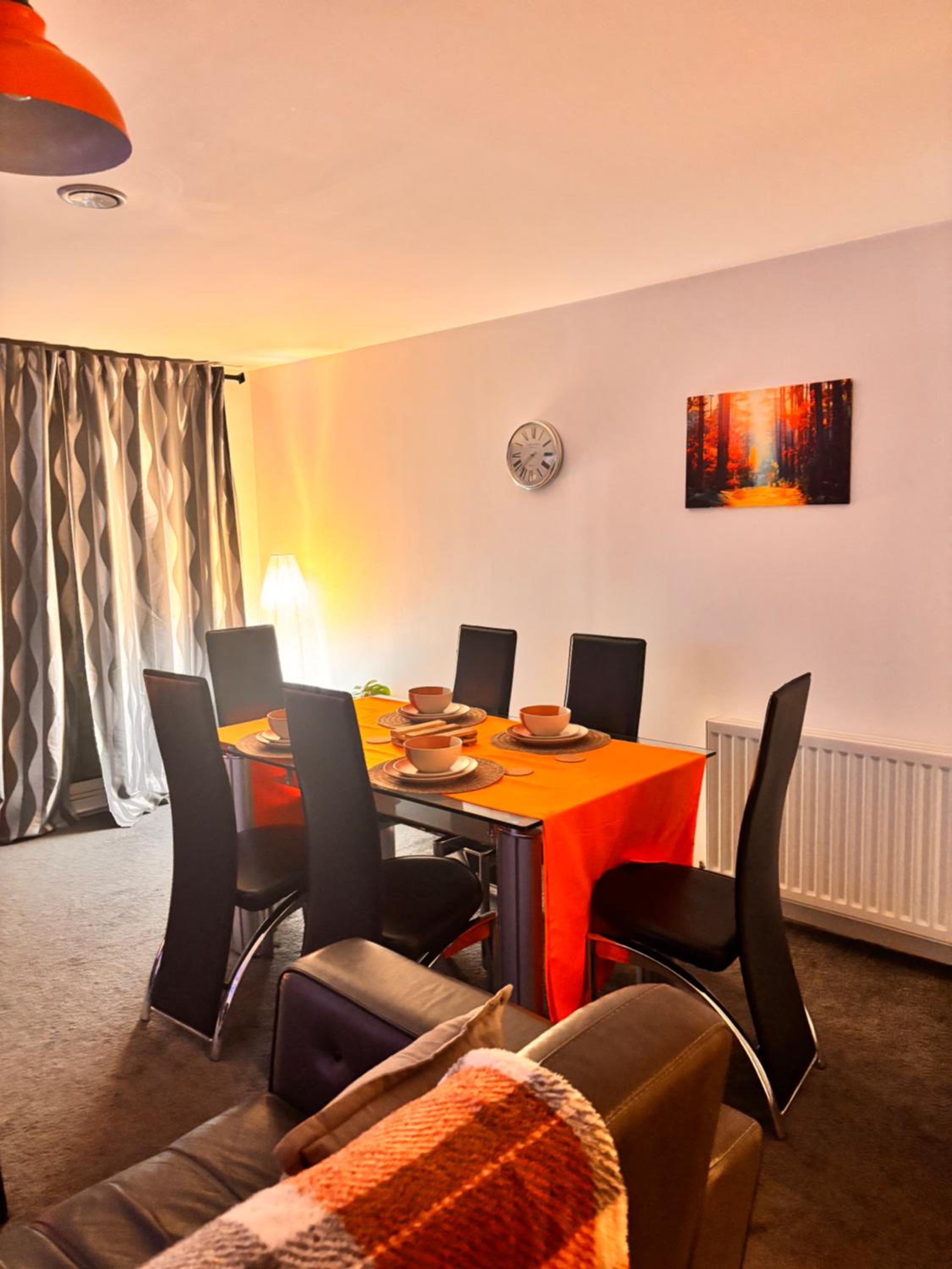 Radiant Homes Central Glasgow 2 Bedrooms 2 Bathrooms Free Parking view 3
