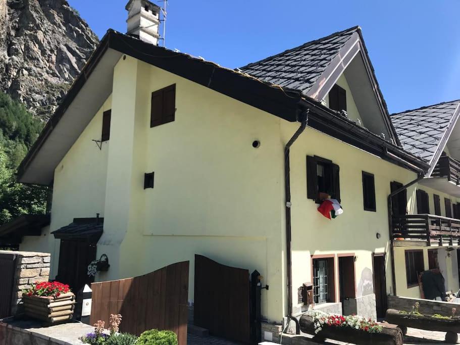 Tiny Charming Apartment close to the ski slopes