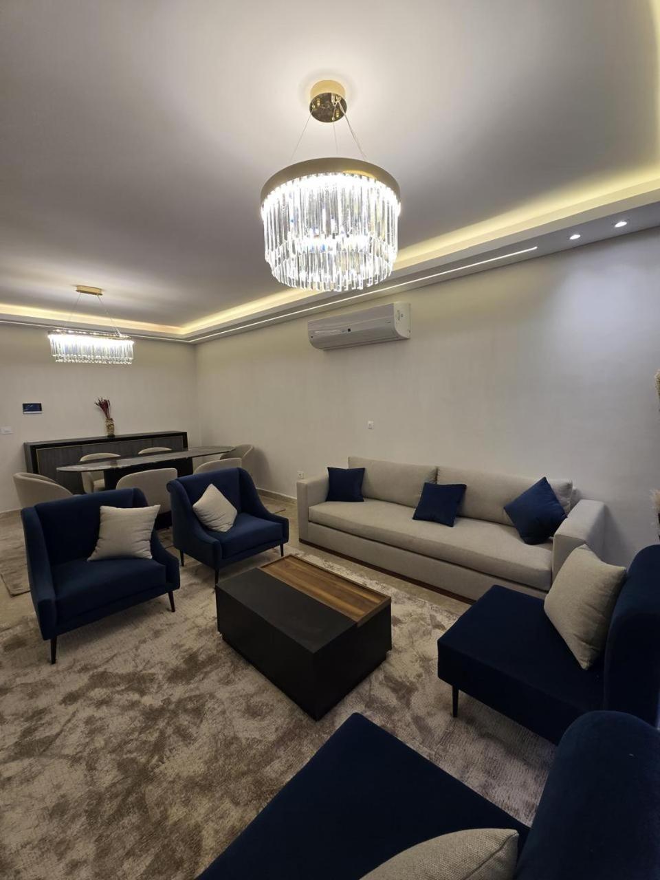Elegant Zed Park Apartment