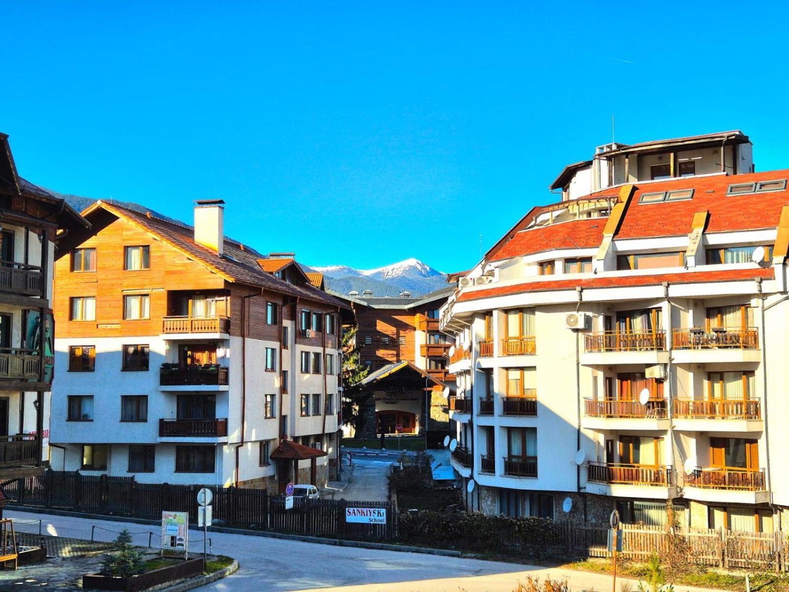 Wooden Paradise Apartment next to Gondola