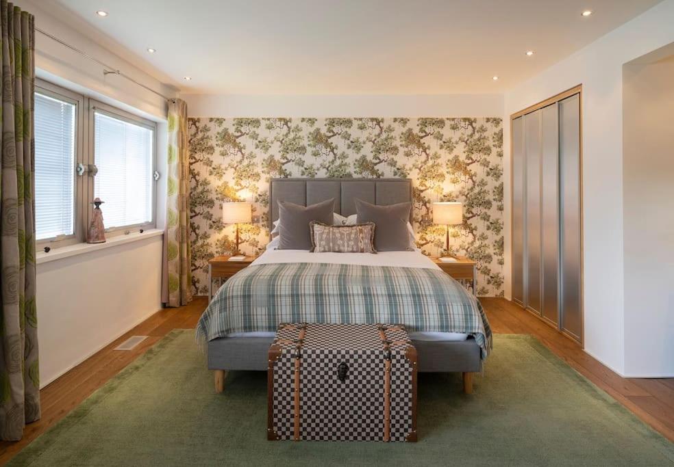 Invercreran House