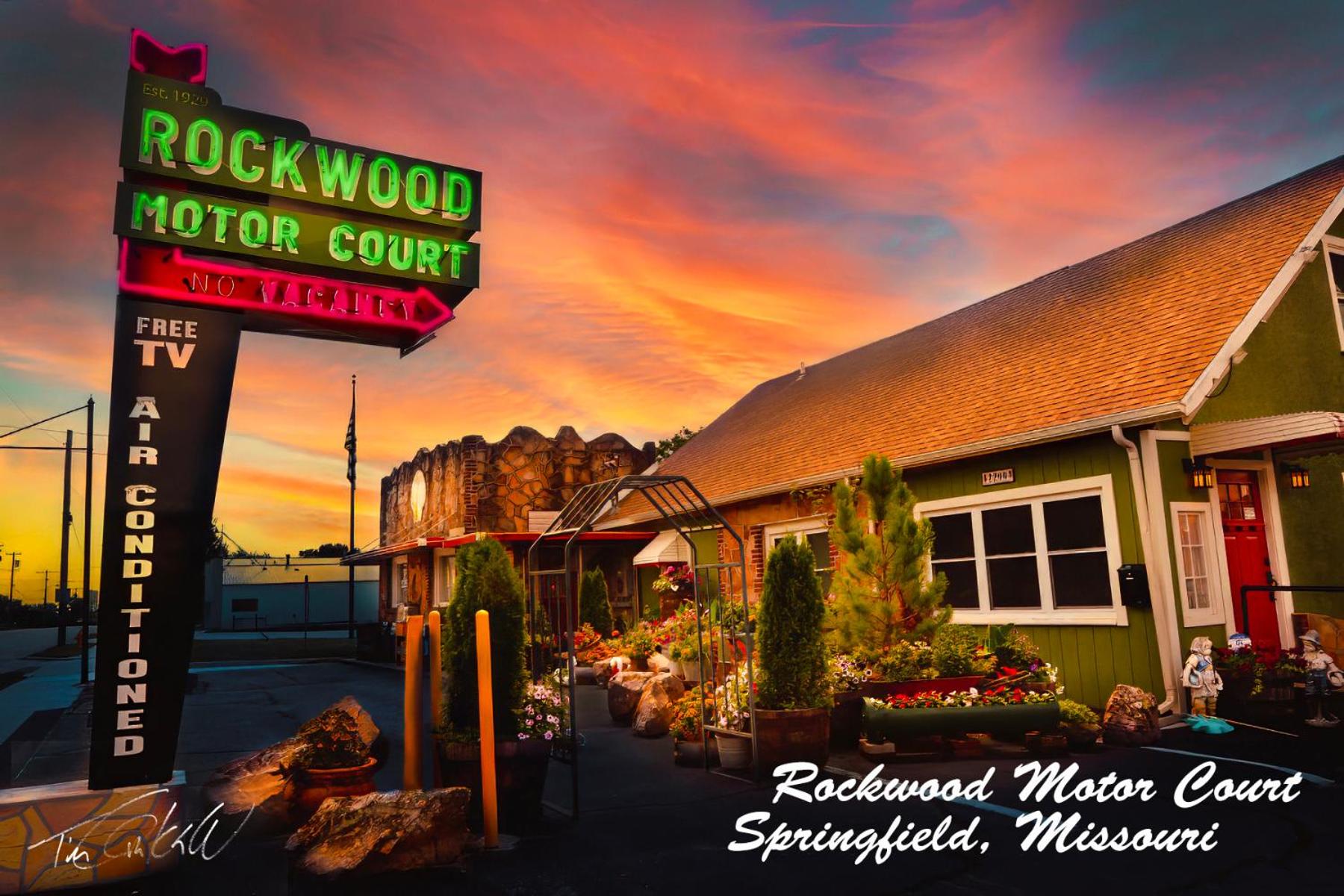 Springfield Vacations - Rockwood Motor Court - Property Image 1