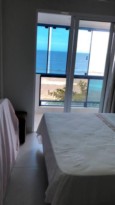 Frente mar com 3 quartos!