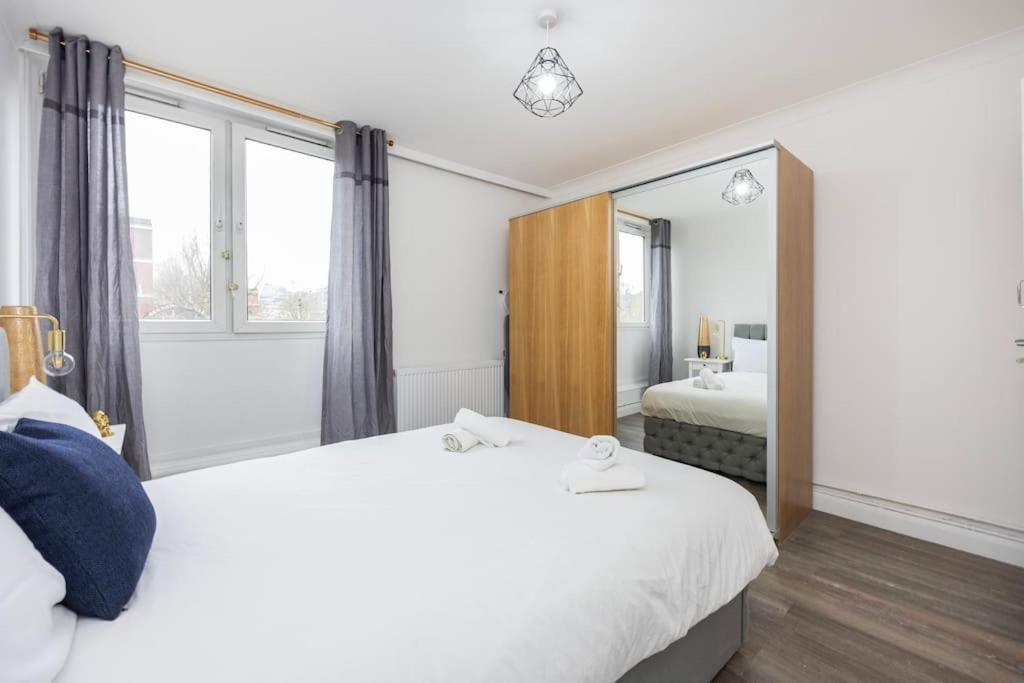 Spacious 2BR Gem - Close to Clapham Junction
