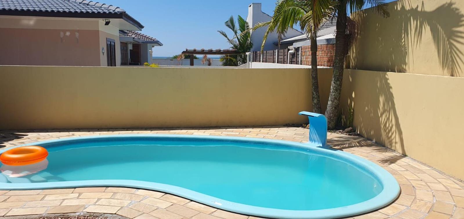 Linda casa com piscina 50m praia