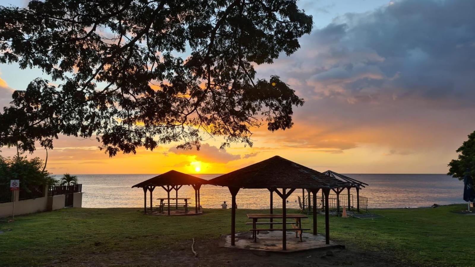 Gîte créole, apéro offert, plage à 5min