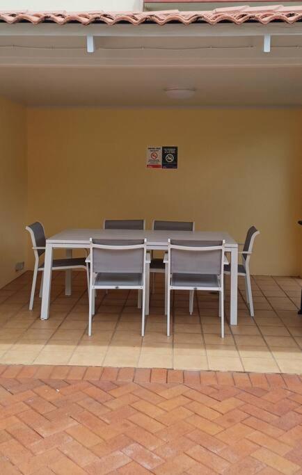 Dream stay on the Strand, one bedroom apartment on the third floor