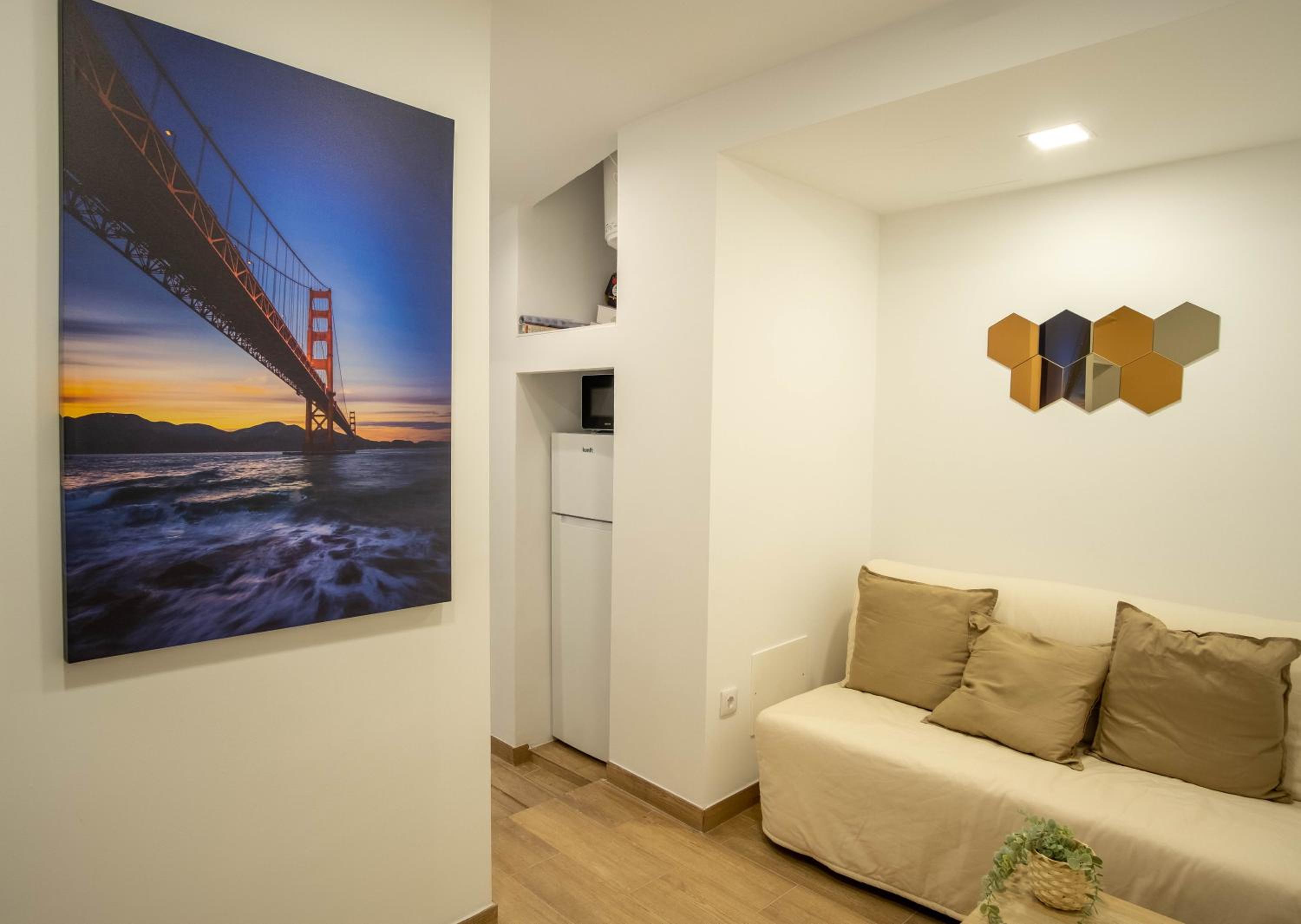 Full Apartment Near Tour of Belem - Touristic Area view 5