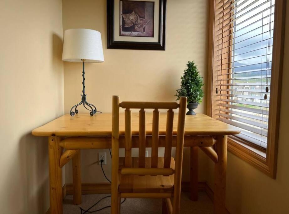 Mountain Escape for Ski and Golf Enthusiasts