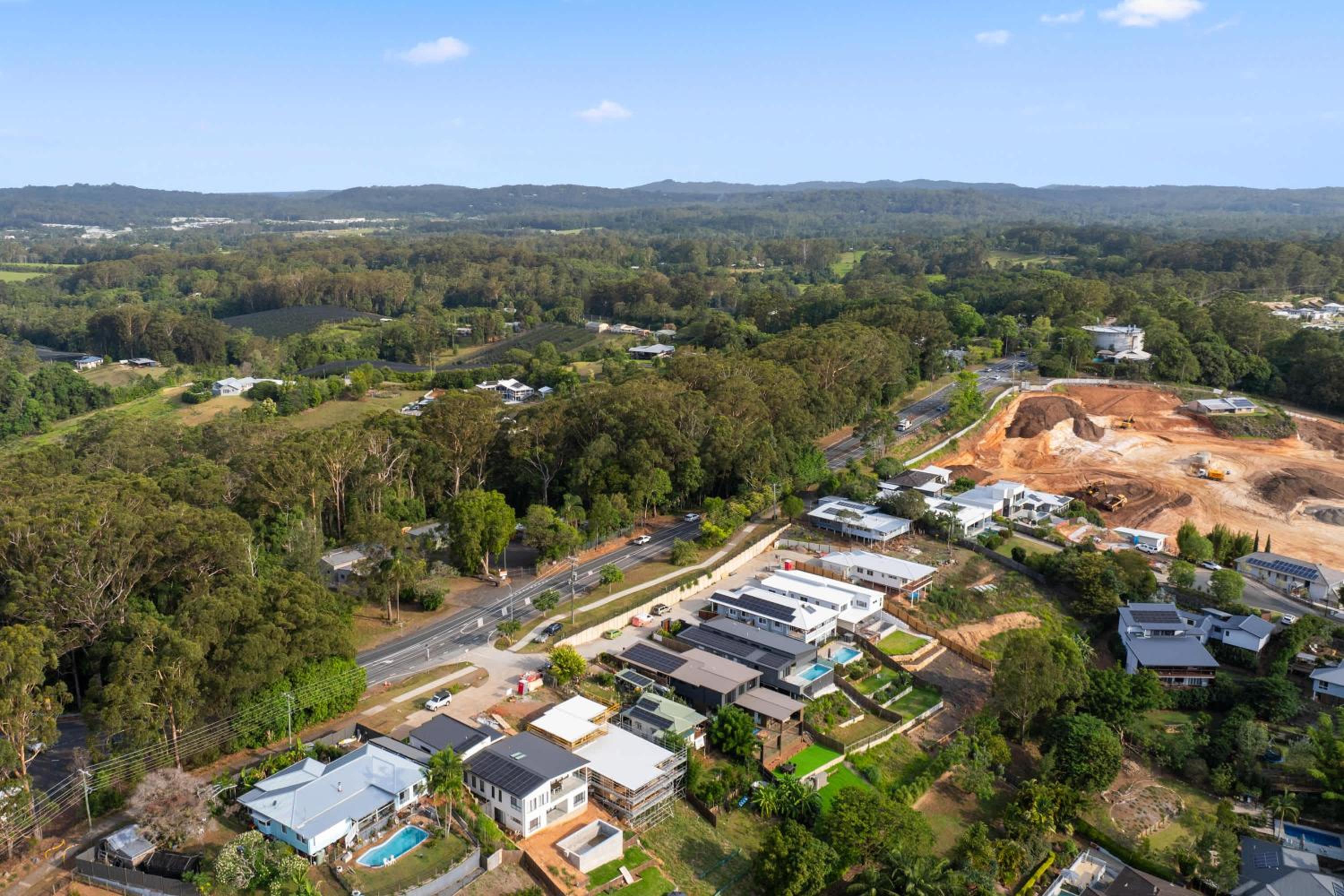 Hillside Hideaway - Hinterland Escape with Panoramic Views