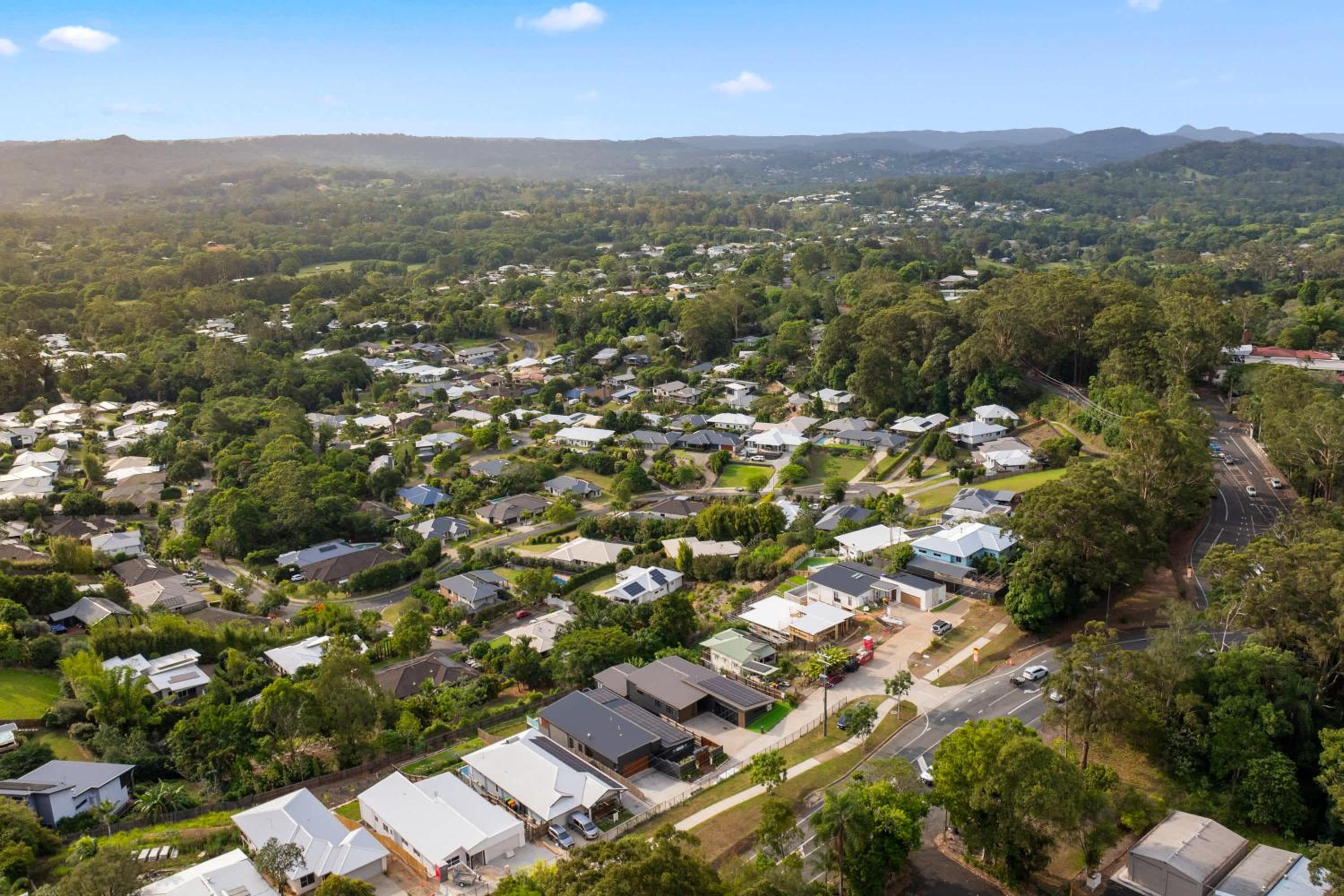 Hillside Hideaway - Hinterland Escape with Panoramic Views