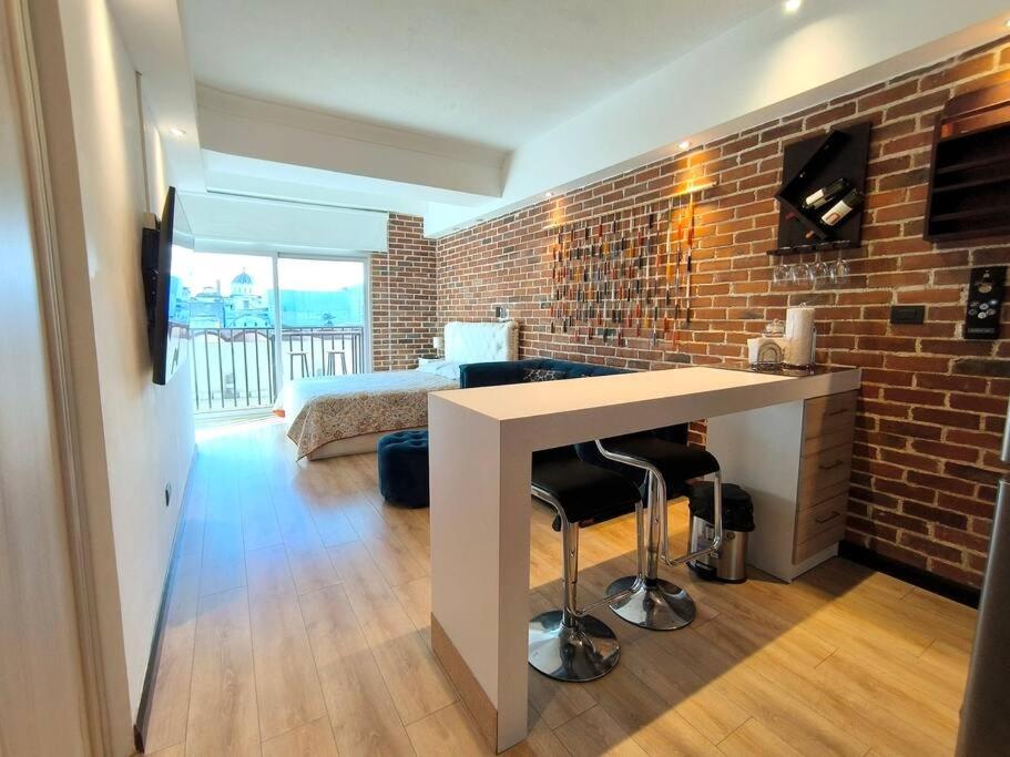 412 Apartamento completo Zona 1 Con estacionamiento view 3