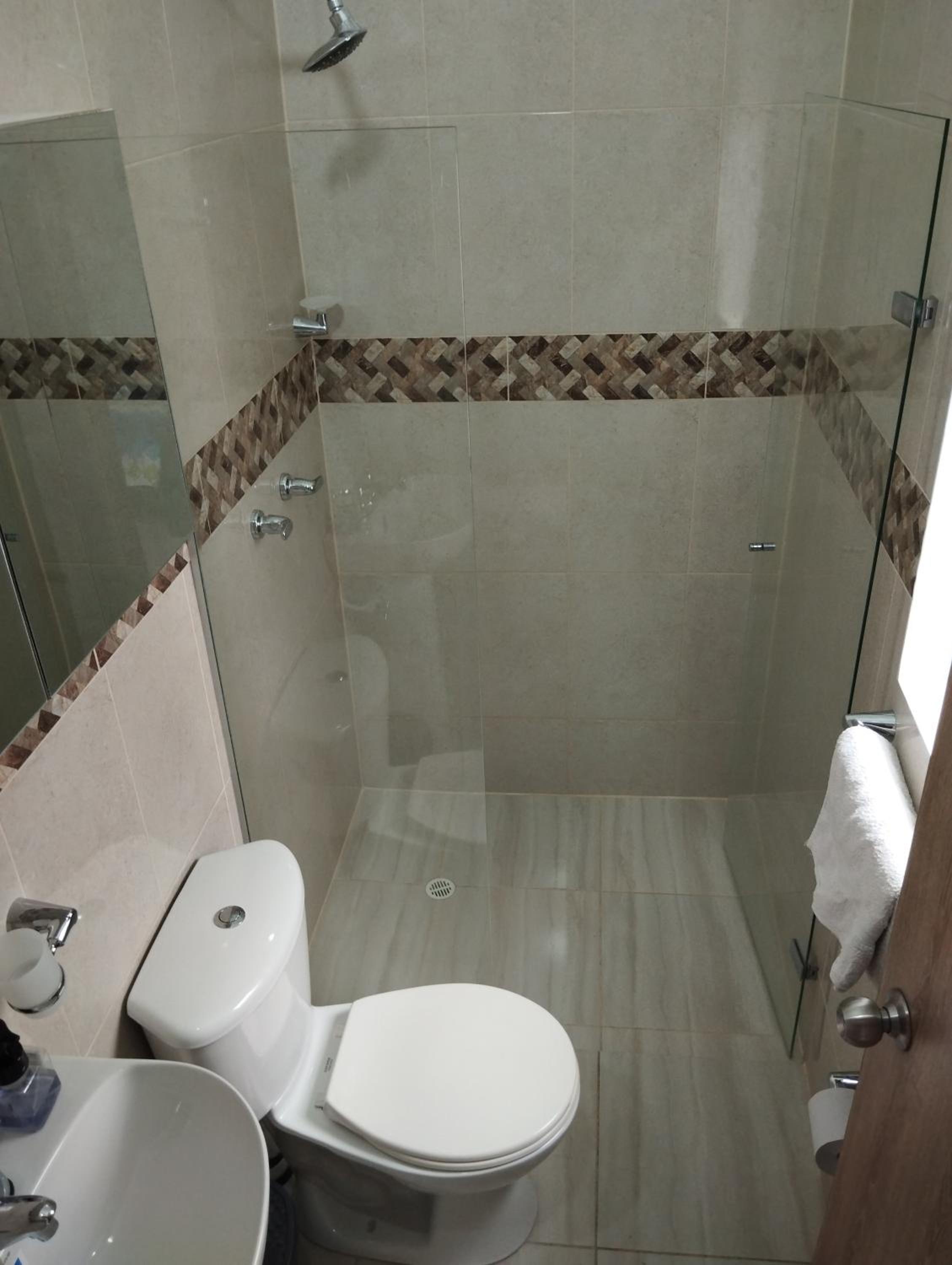 Habitación con baño privado