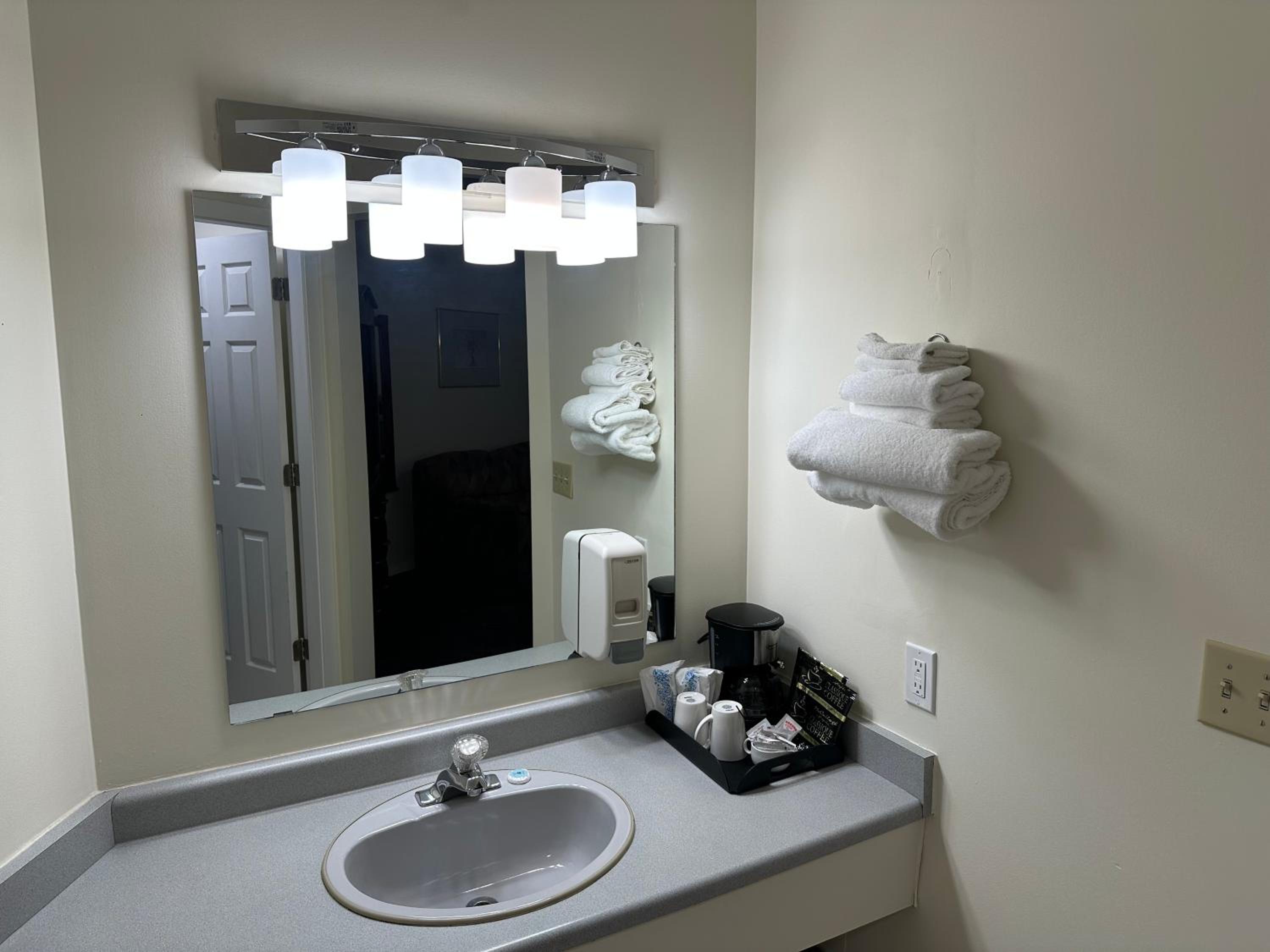 Kings Motor Inn