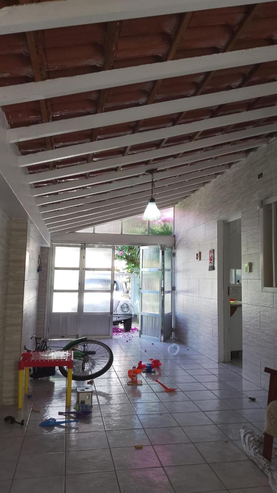 Linda casa grande em Capão Novo
