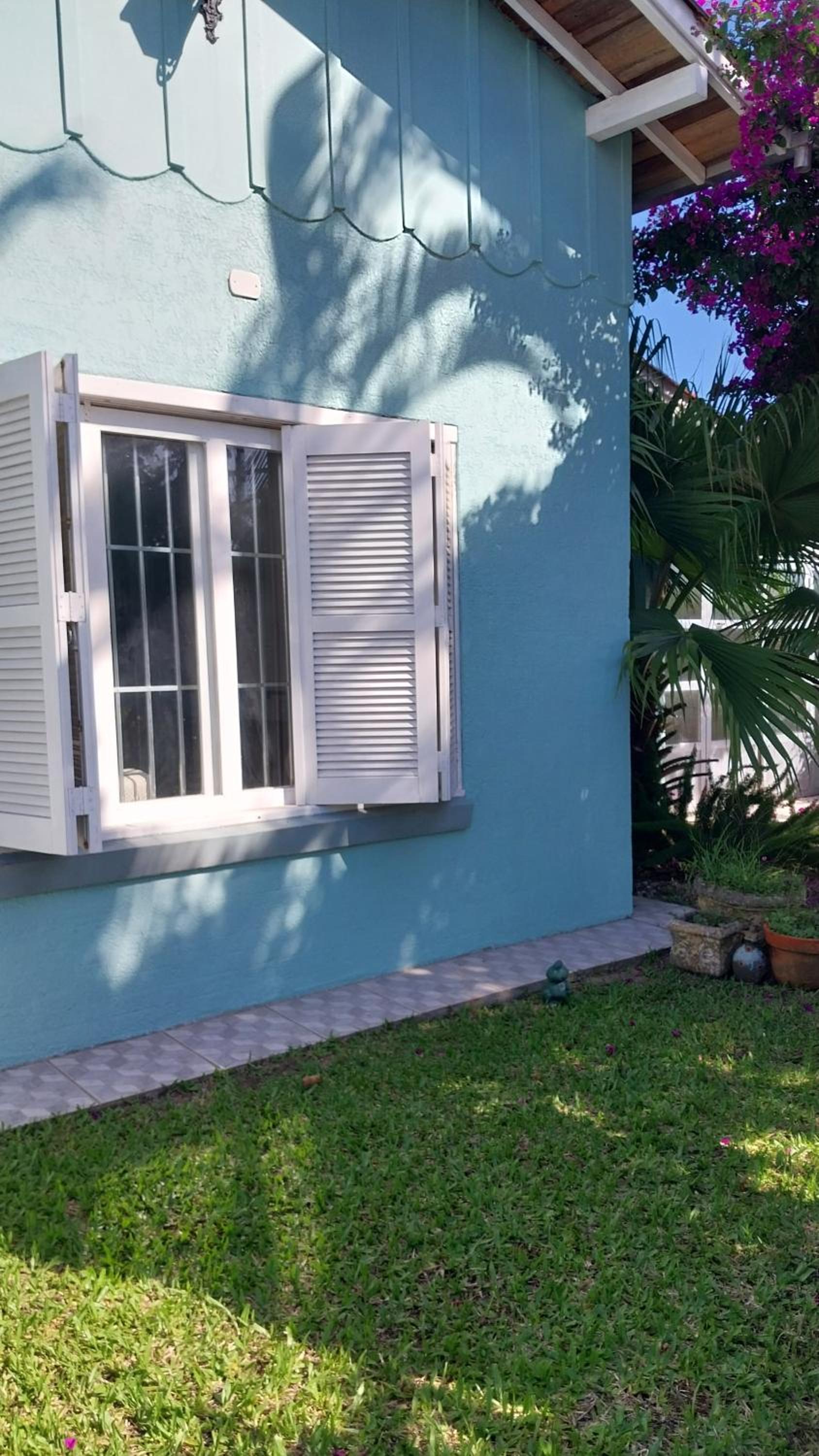 Linda casa grande em Capão Novo
