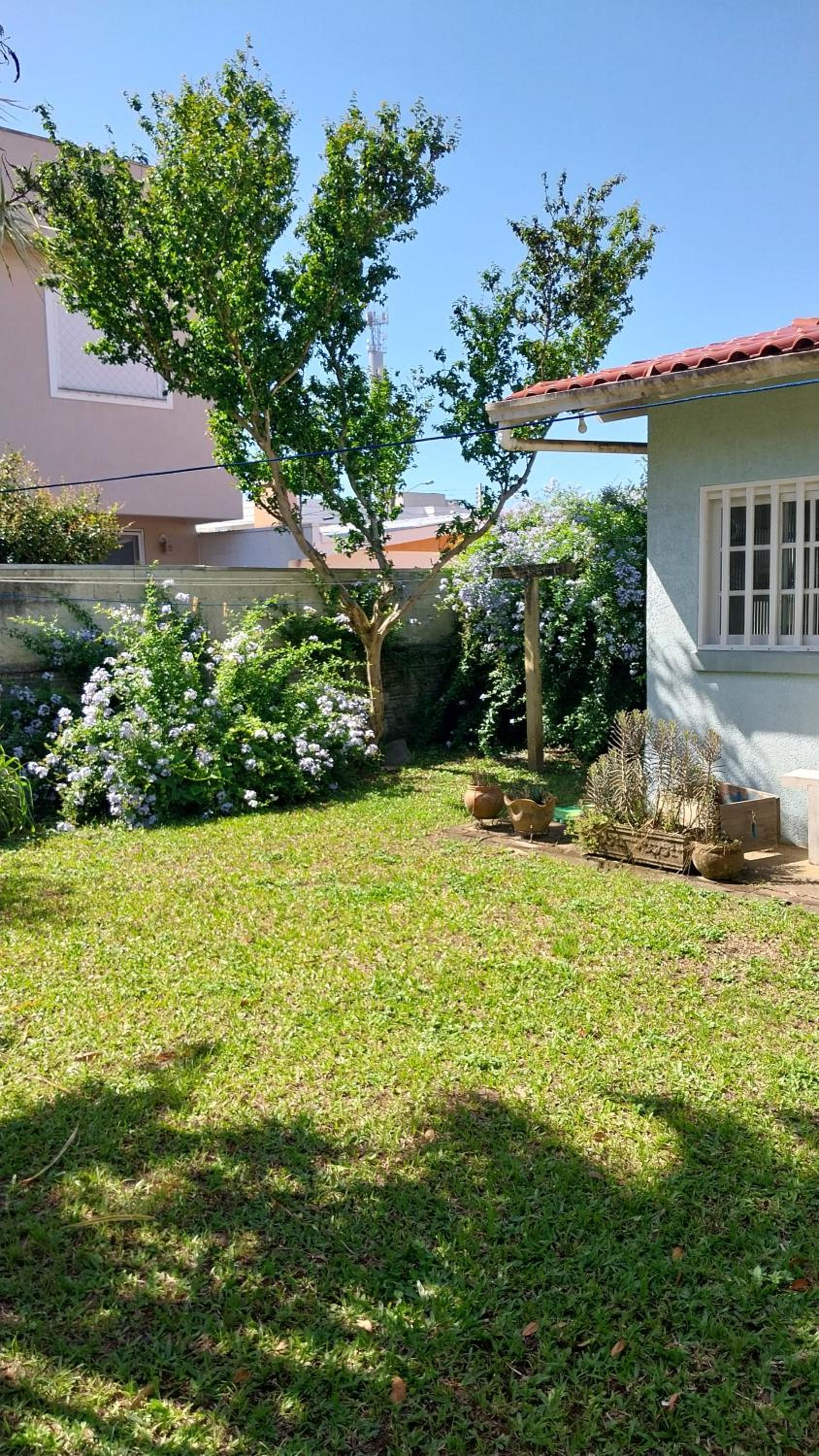 Linda casa grande em Capão Novo