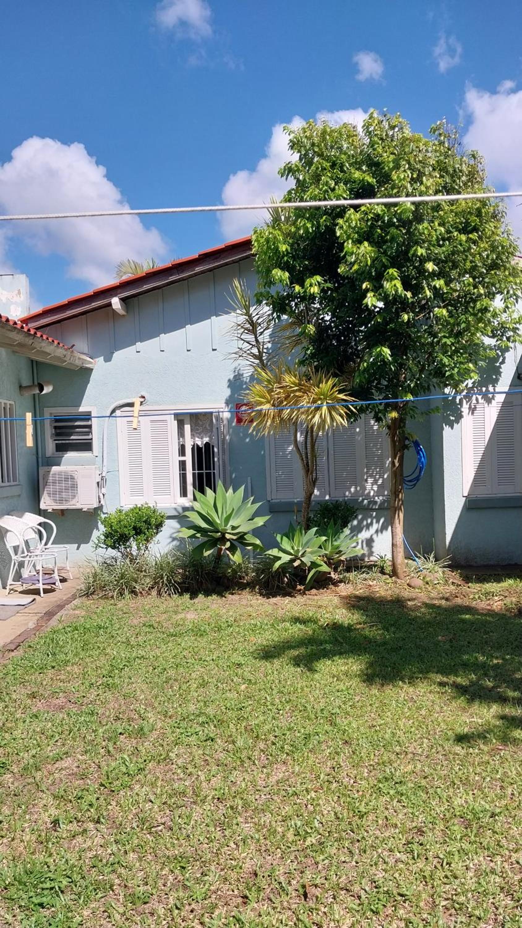 Linda casa grande em Capão Novo