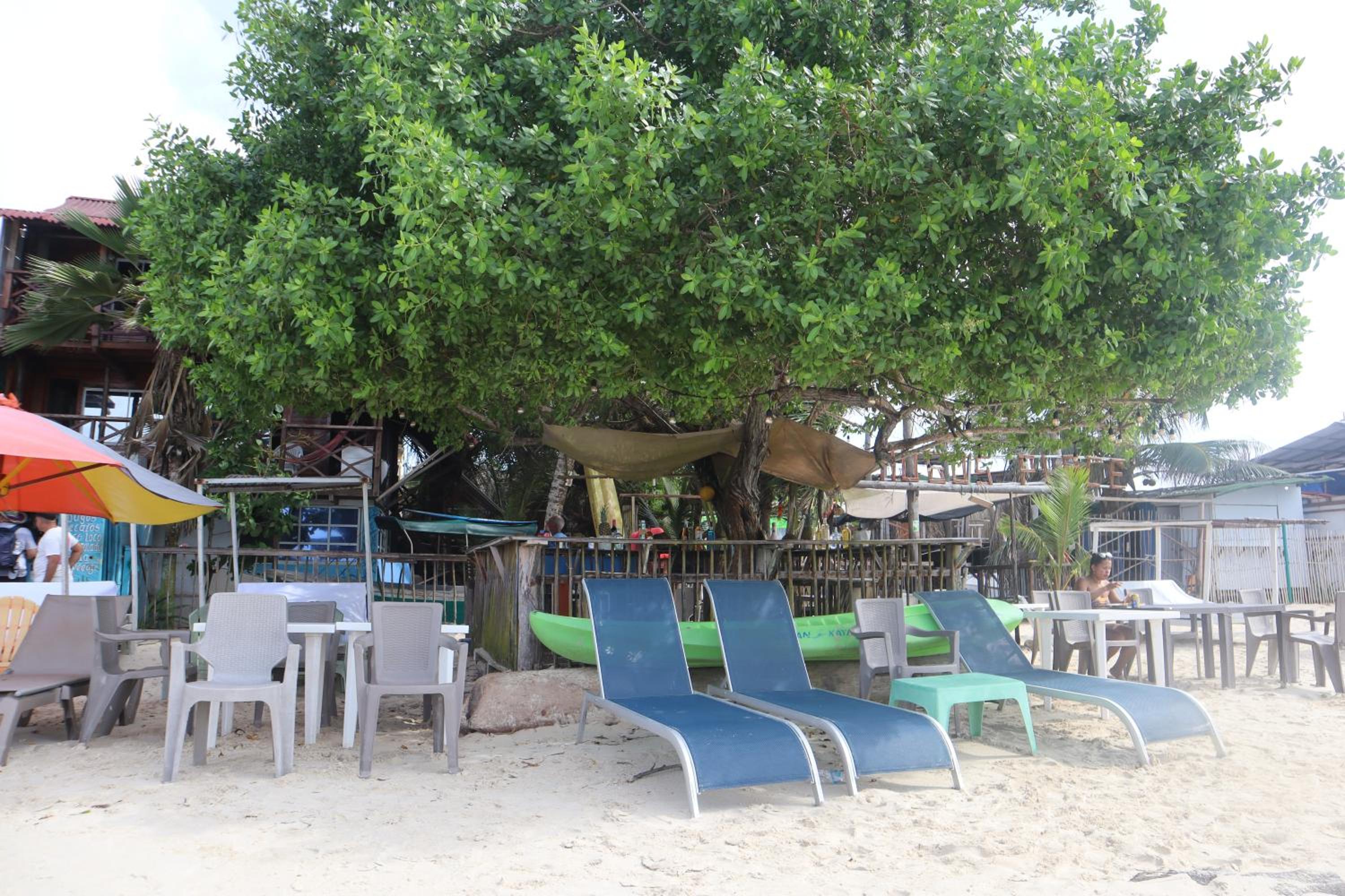 Hugos Place Baru