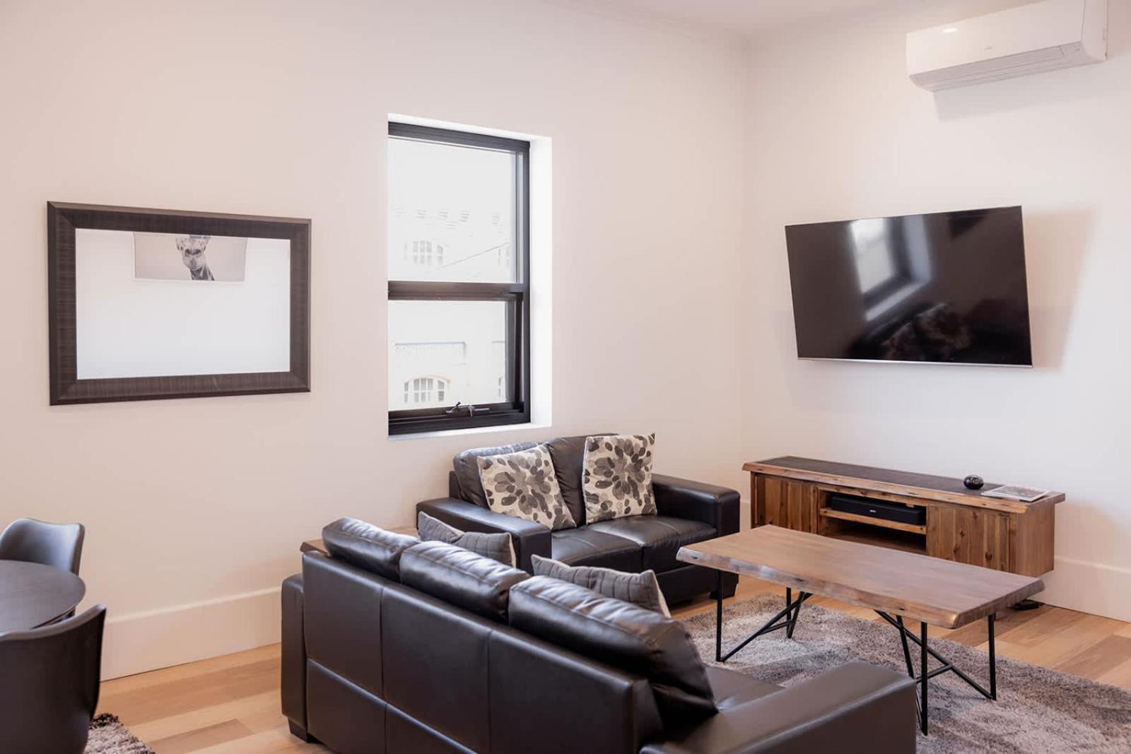 3 Bedroom, Spacious Inner-City Pad