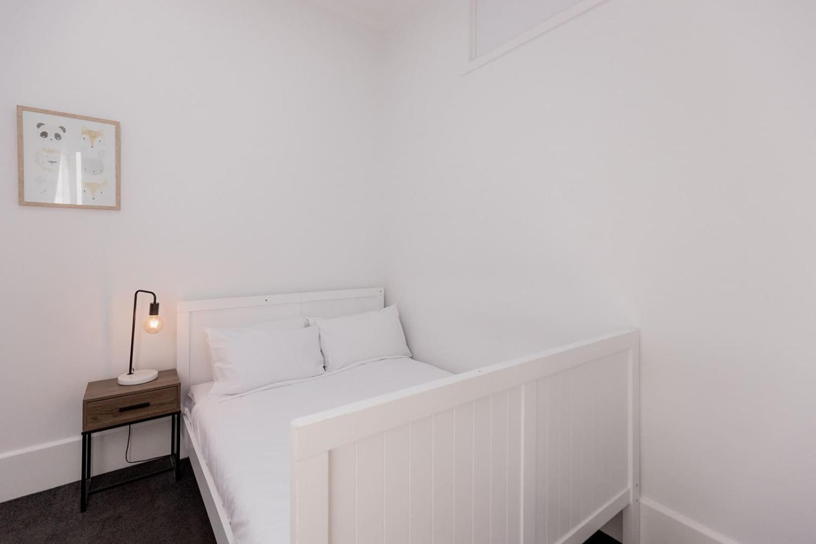 3 Bedroom, Spacious Inner-City Pad